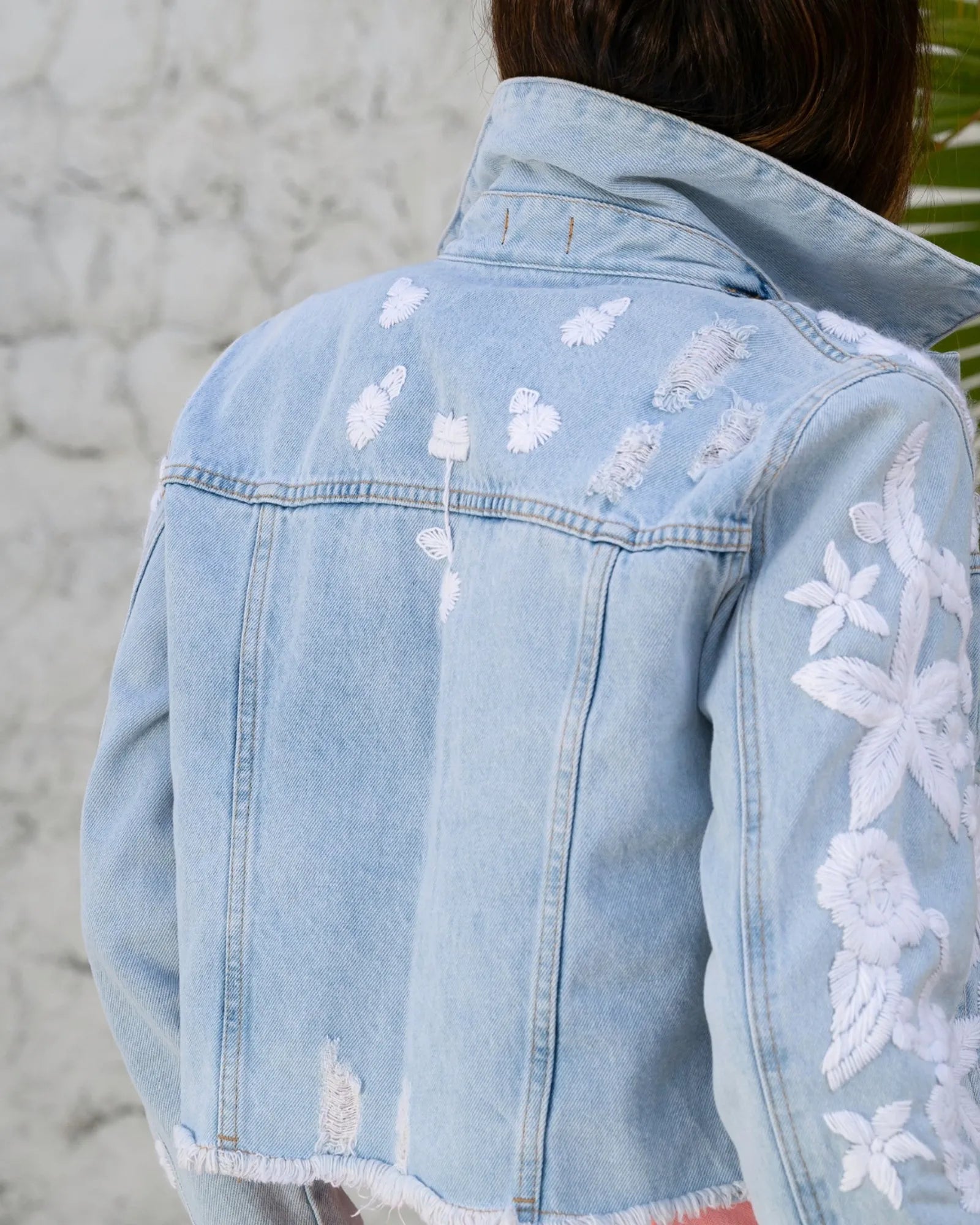 Jaqueta Bordada Linha Branca