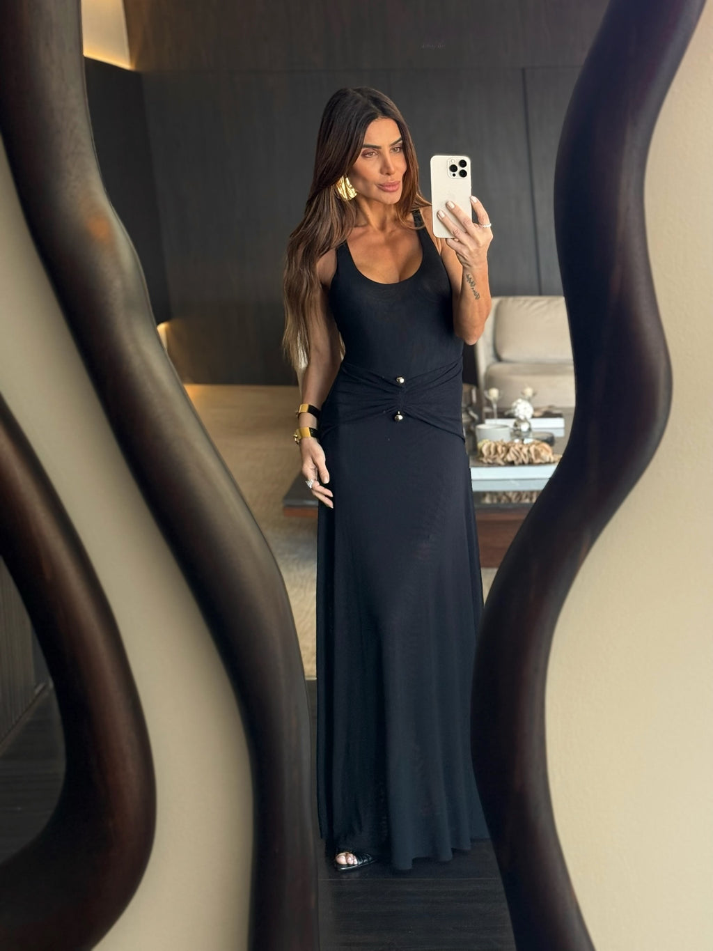 Vestido De tule com peça dourada