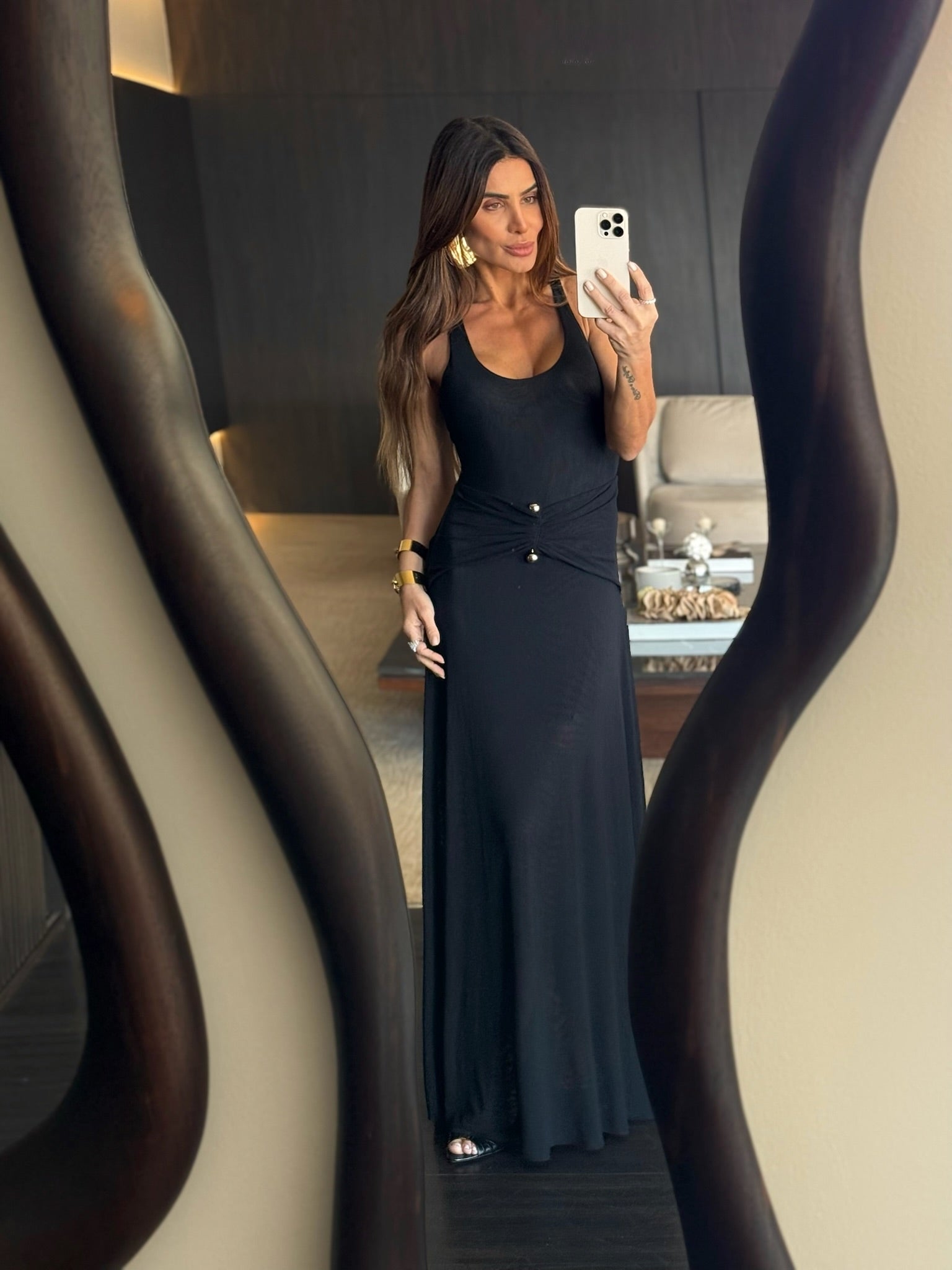 Vestido De tule com peça dourada