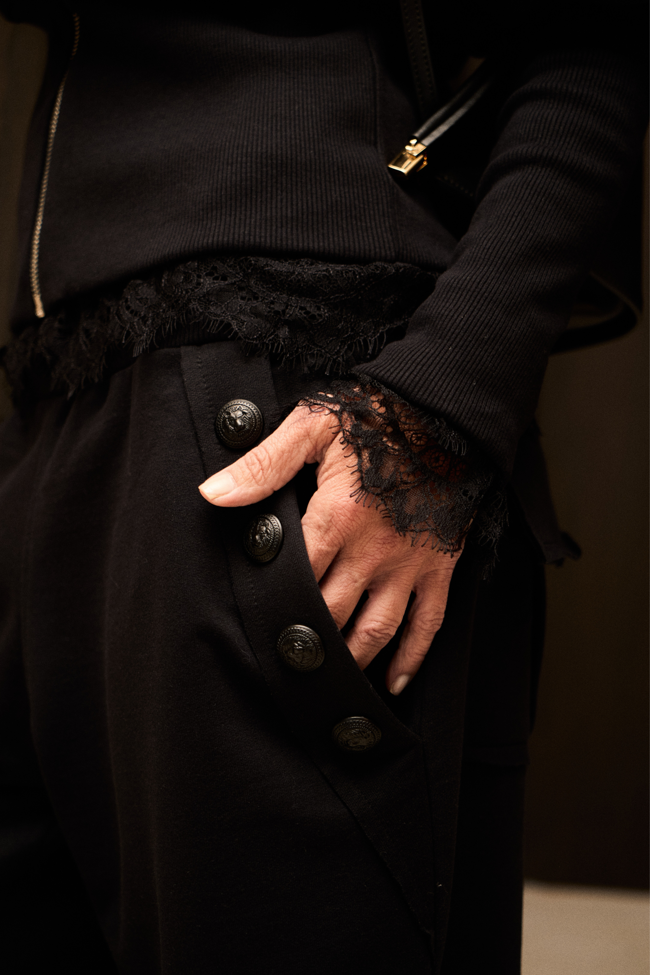 Conjunto Moletom Pantalona com Detalhes em Ribana