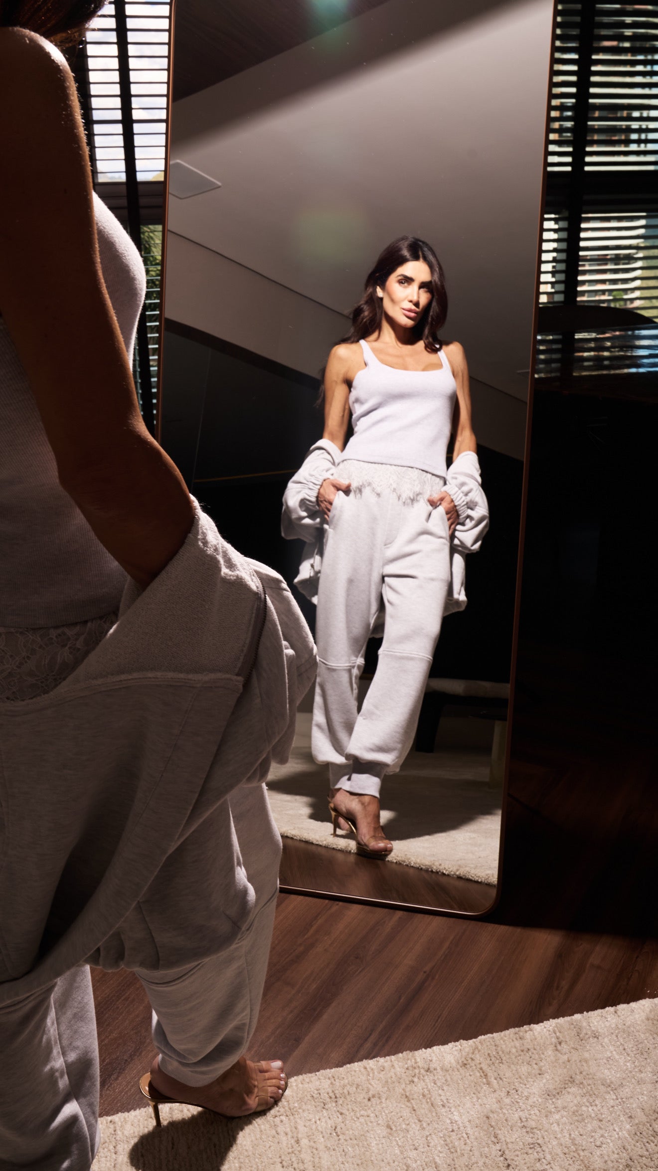 Conjunto Moletom Oversized com Recortes