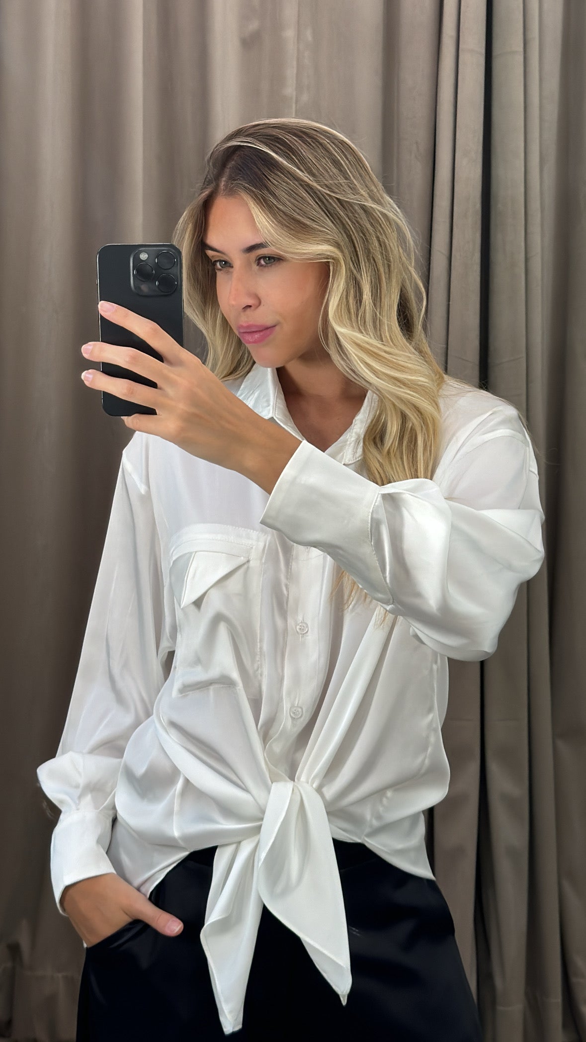 Camisa Cetim Bolso Triangular