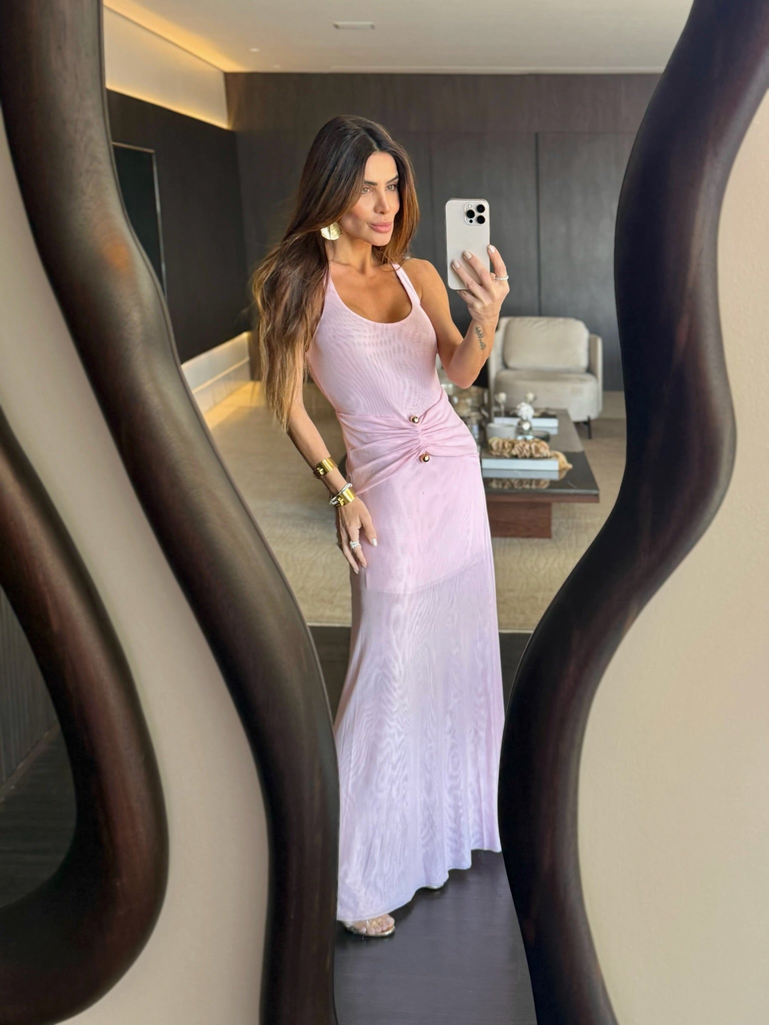 Vestido De tule com peça dourada