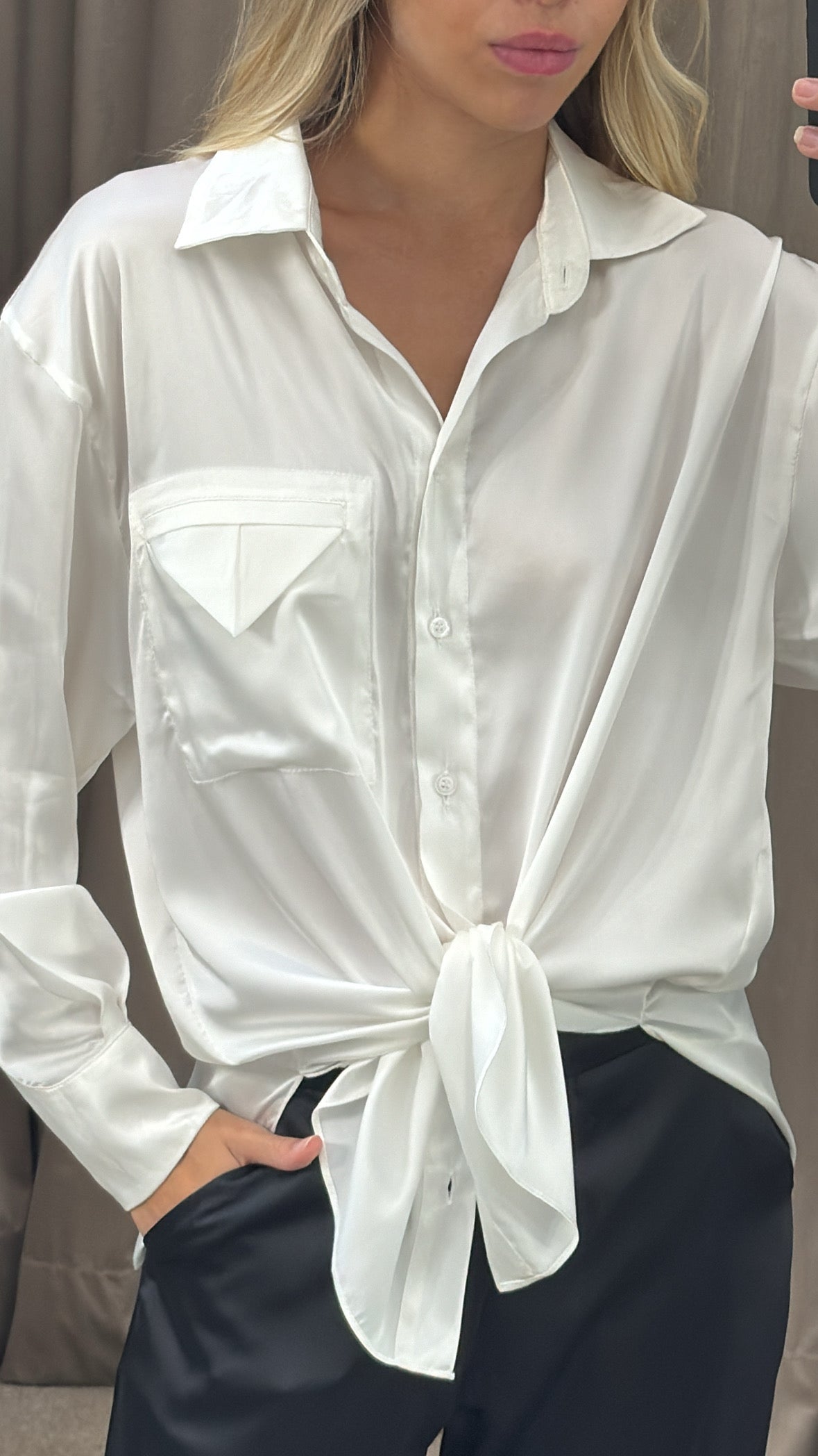 Camisa Cetim Bolso Triangular