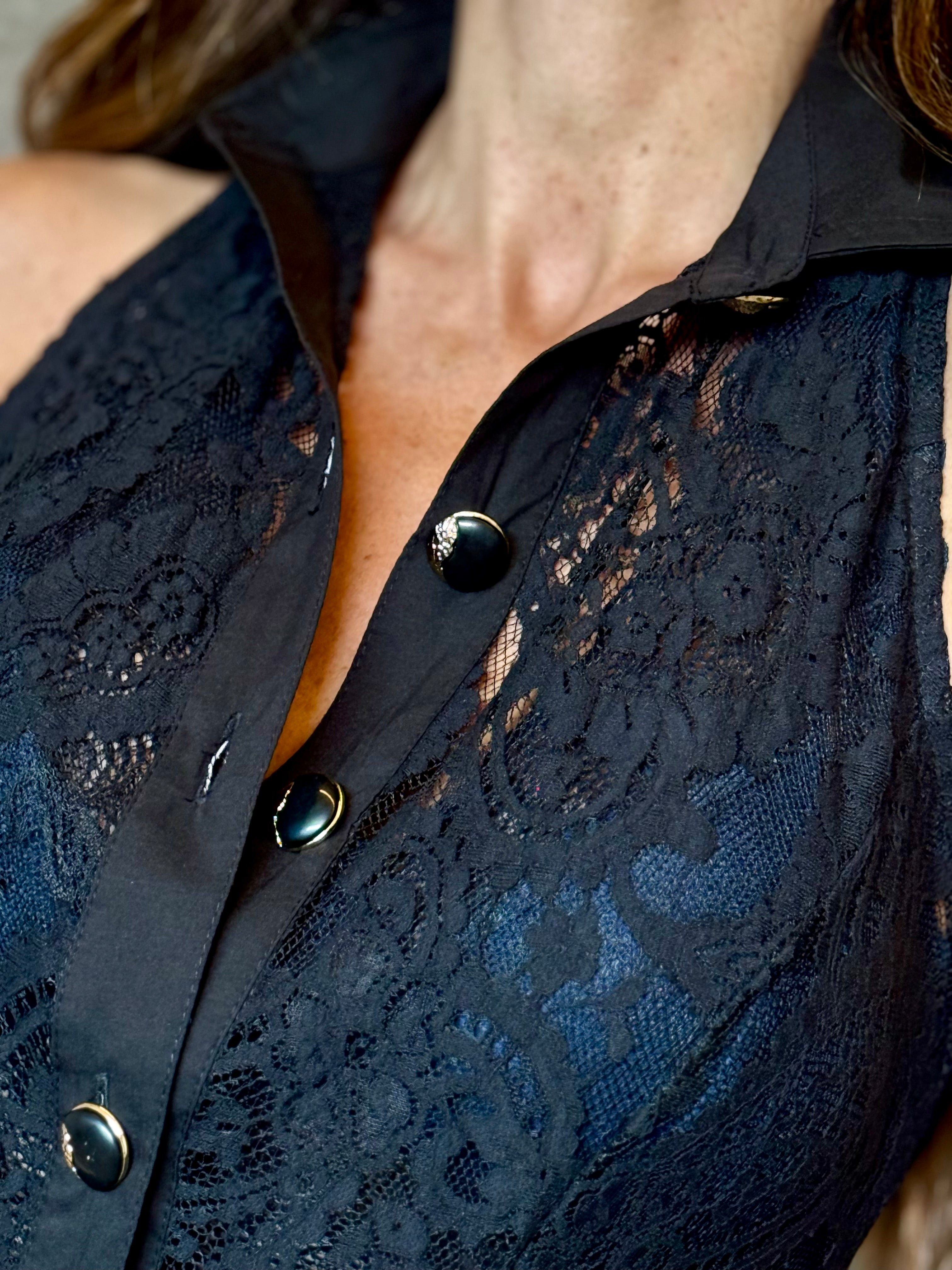 Camisa de renda sem manga