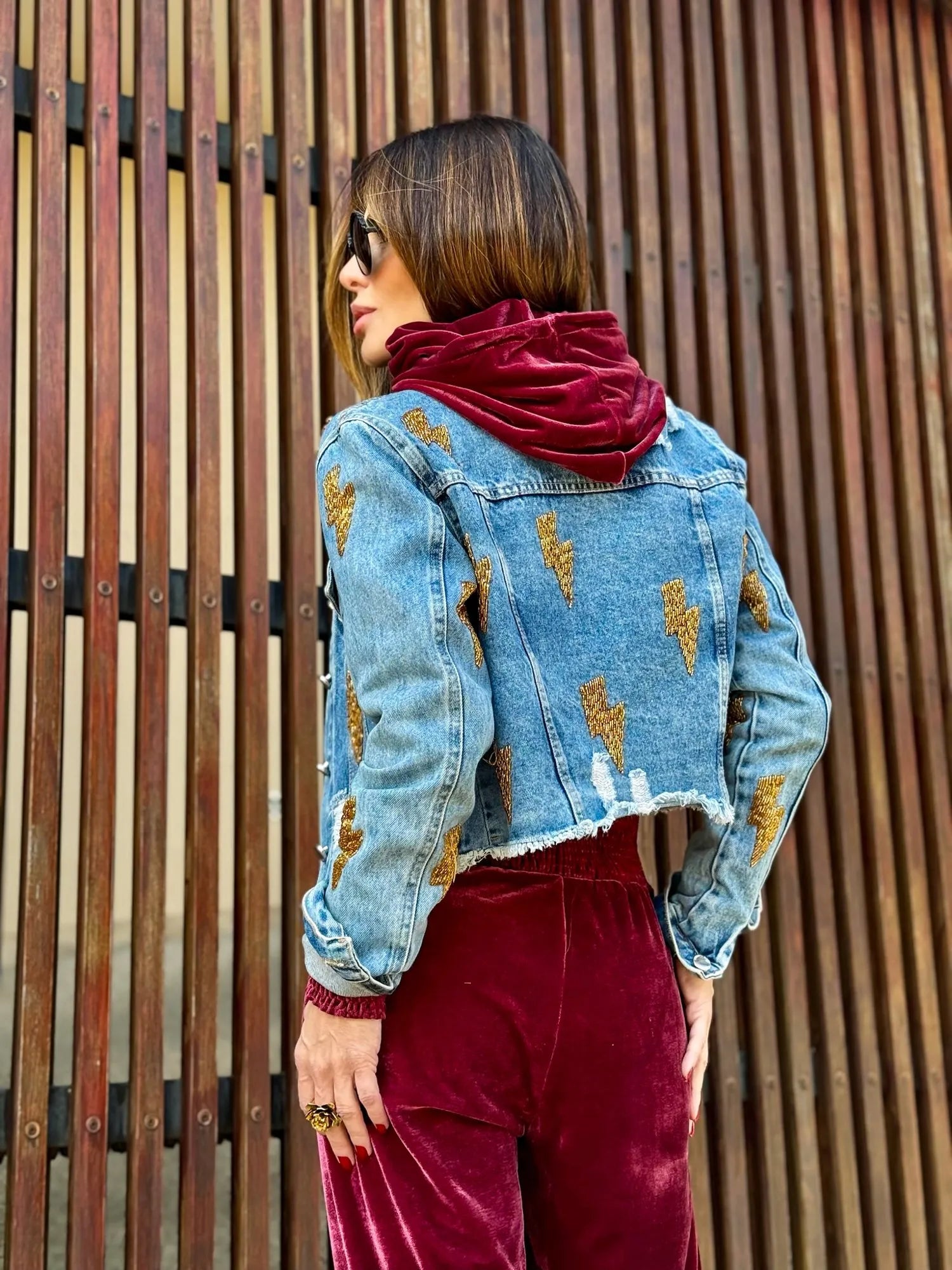 Jaqueta Bordada Raios Dourados JEANS ESCURO