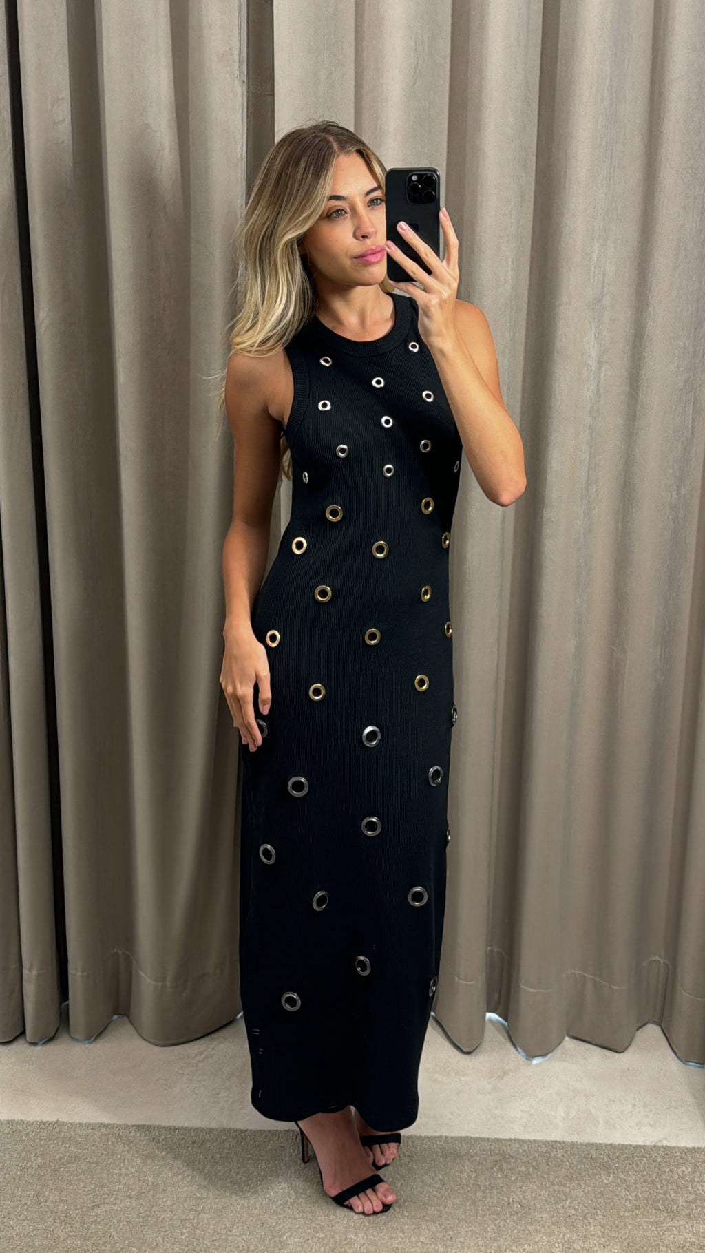 Vestido De Ribana Com Ilhos