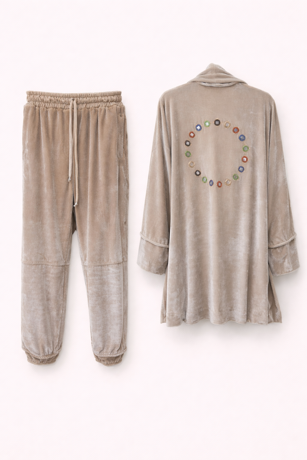 Conjunto Veludo Kimono Bordado Calça Jogger
