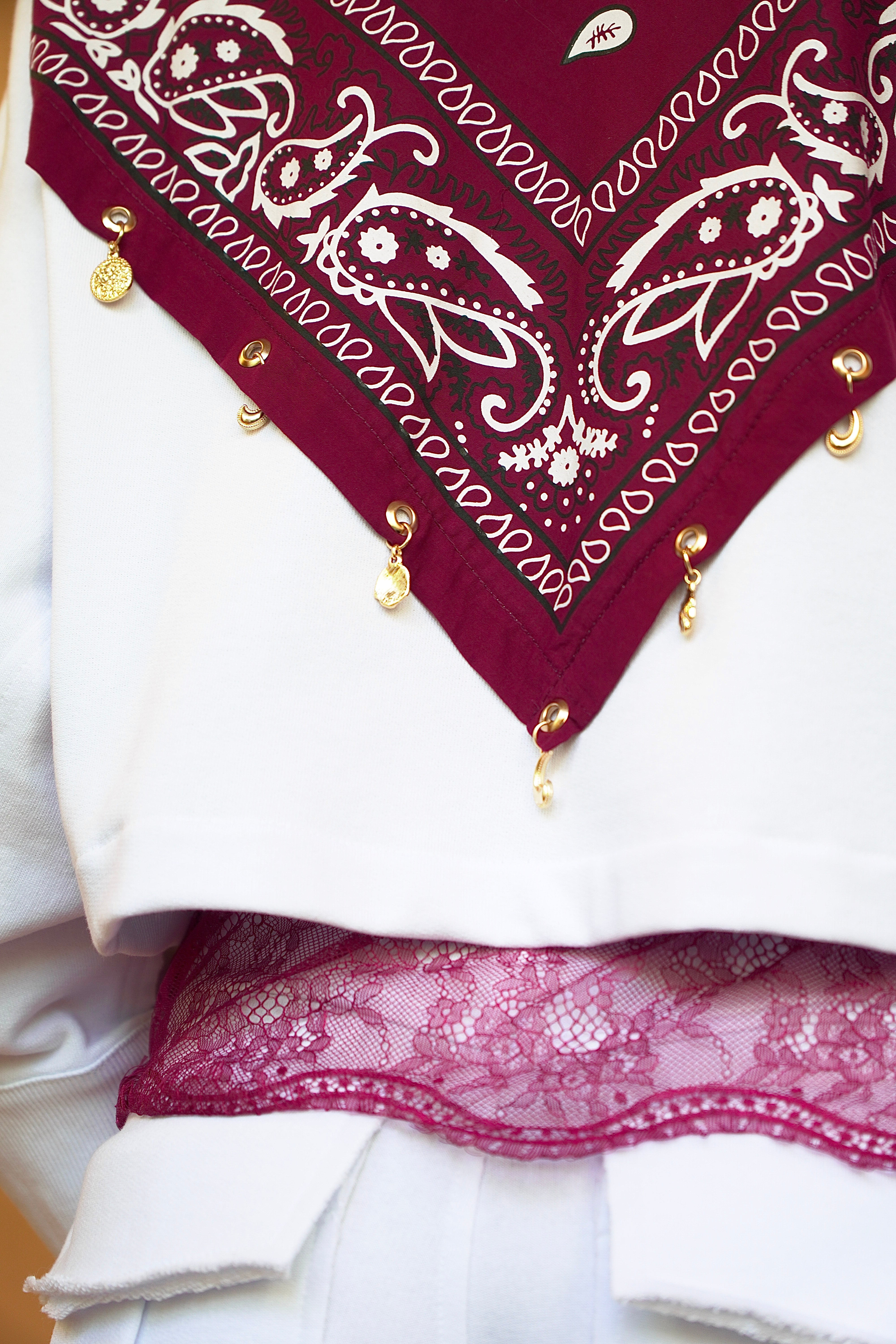 Conjunto Moletom de Capuz Bandana Costas com Berloques