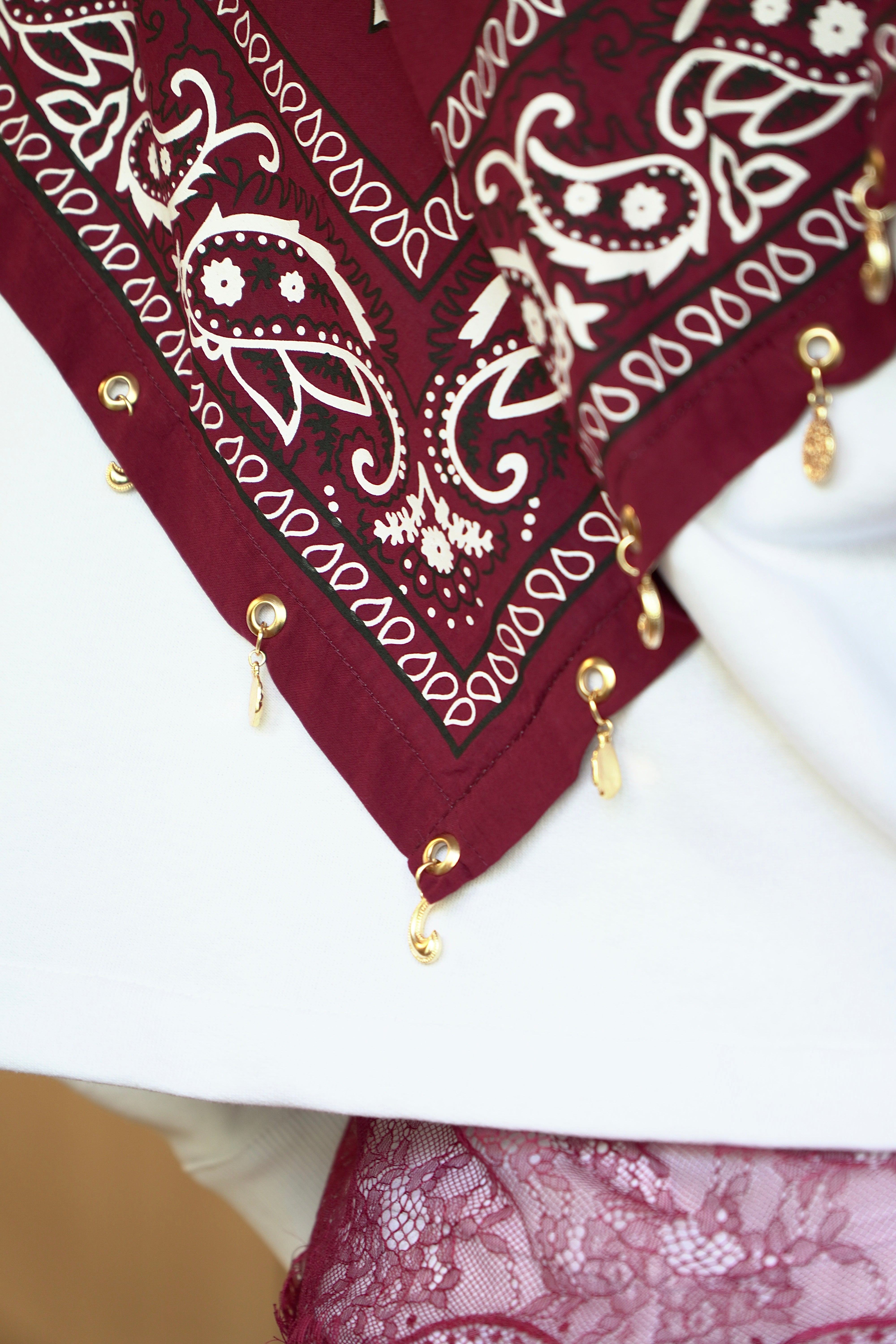 Conjunto Moletom de Capuz Bandana Costas com Berloques