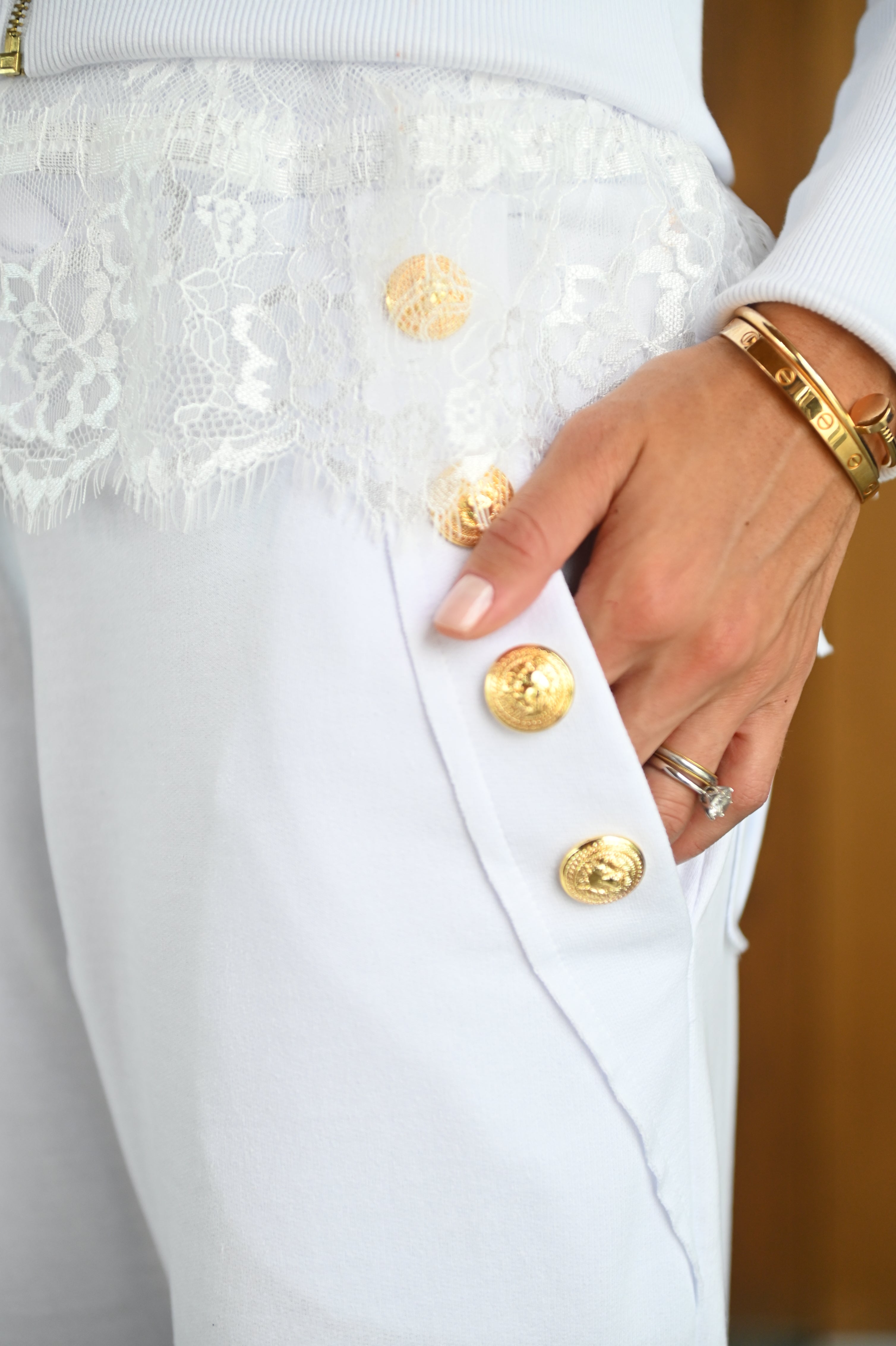 Conjunto Moletom Pantalona Com Detalhes Em Ribana