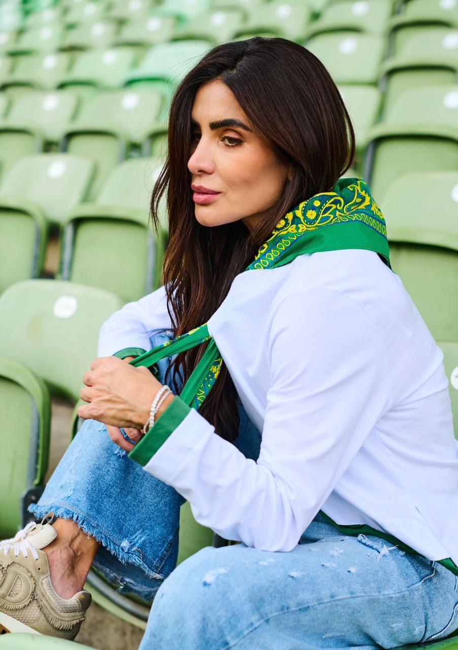 Blusa Copa Manga Longa com Bandana