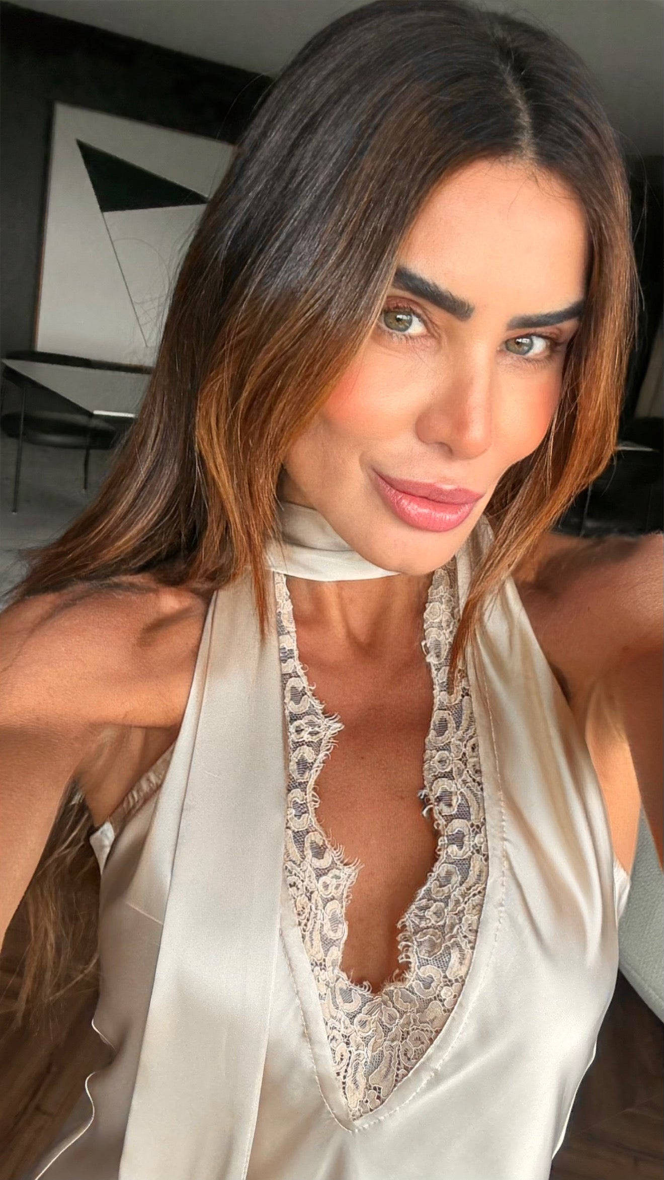 Blusa Cetim amarração com franja em renda