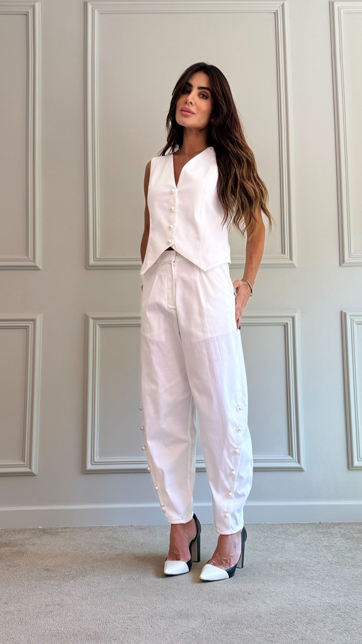 Conjunto Colete E Calça Sarja Com Perolas