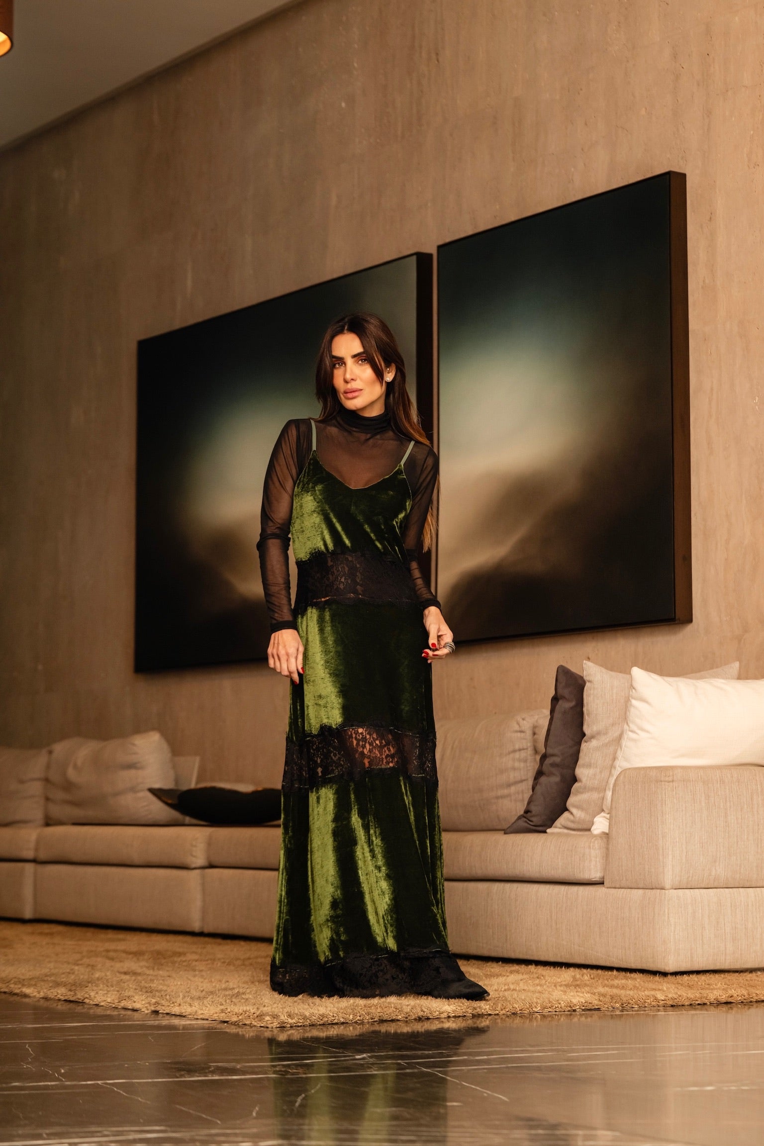 Vestido Veludo Com Detalhes Em Renda