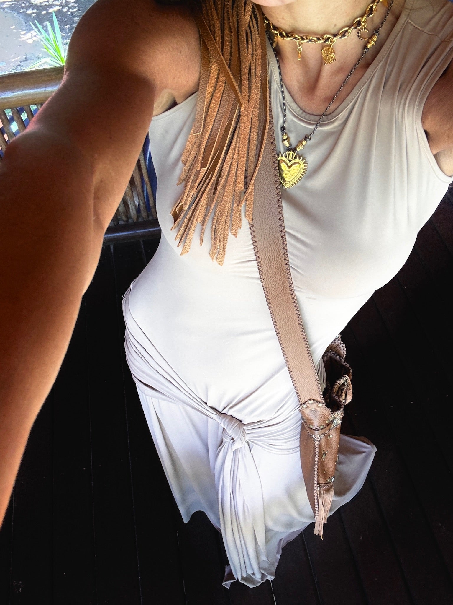 Vestido Em Malha Fria Com Faixa E Fivela