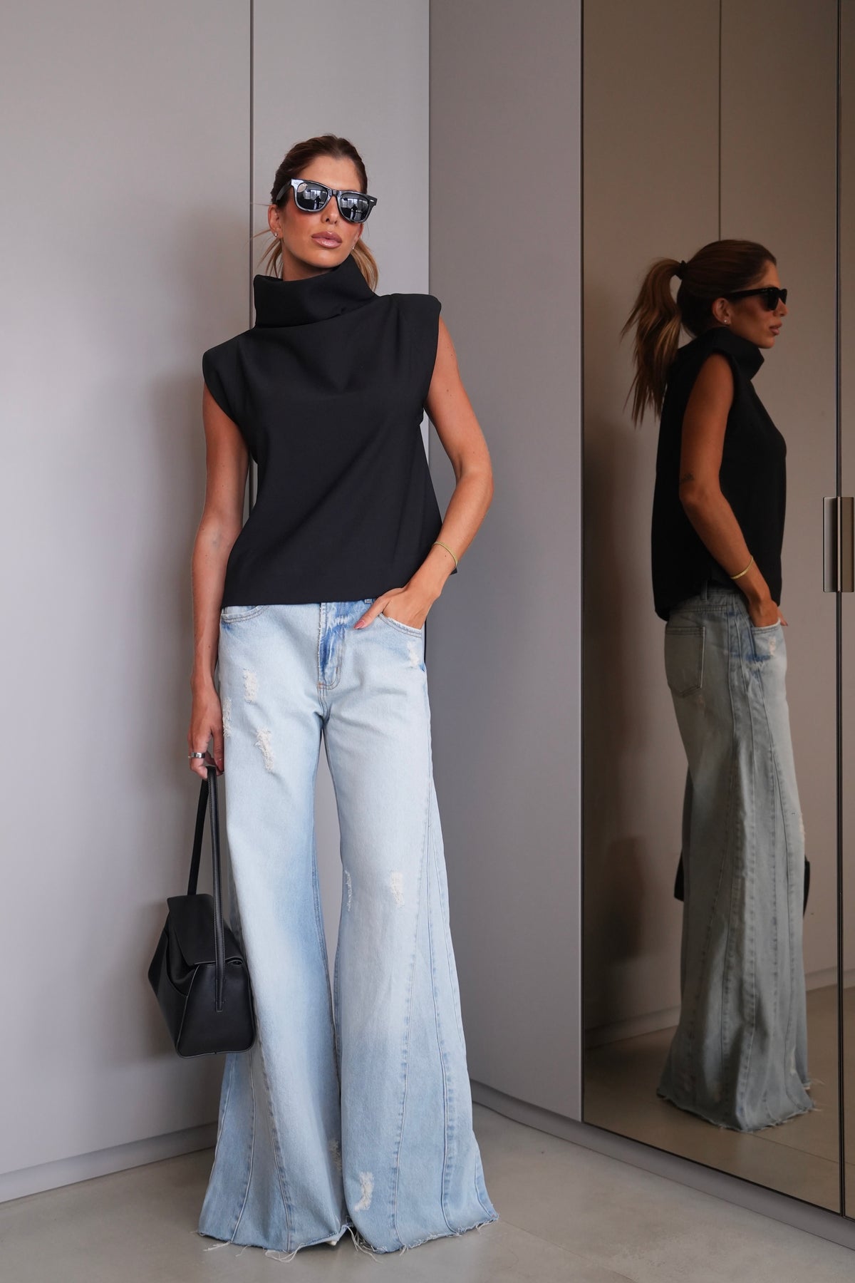 Blusa em Crepe Gola Alta