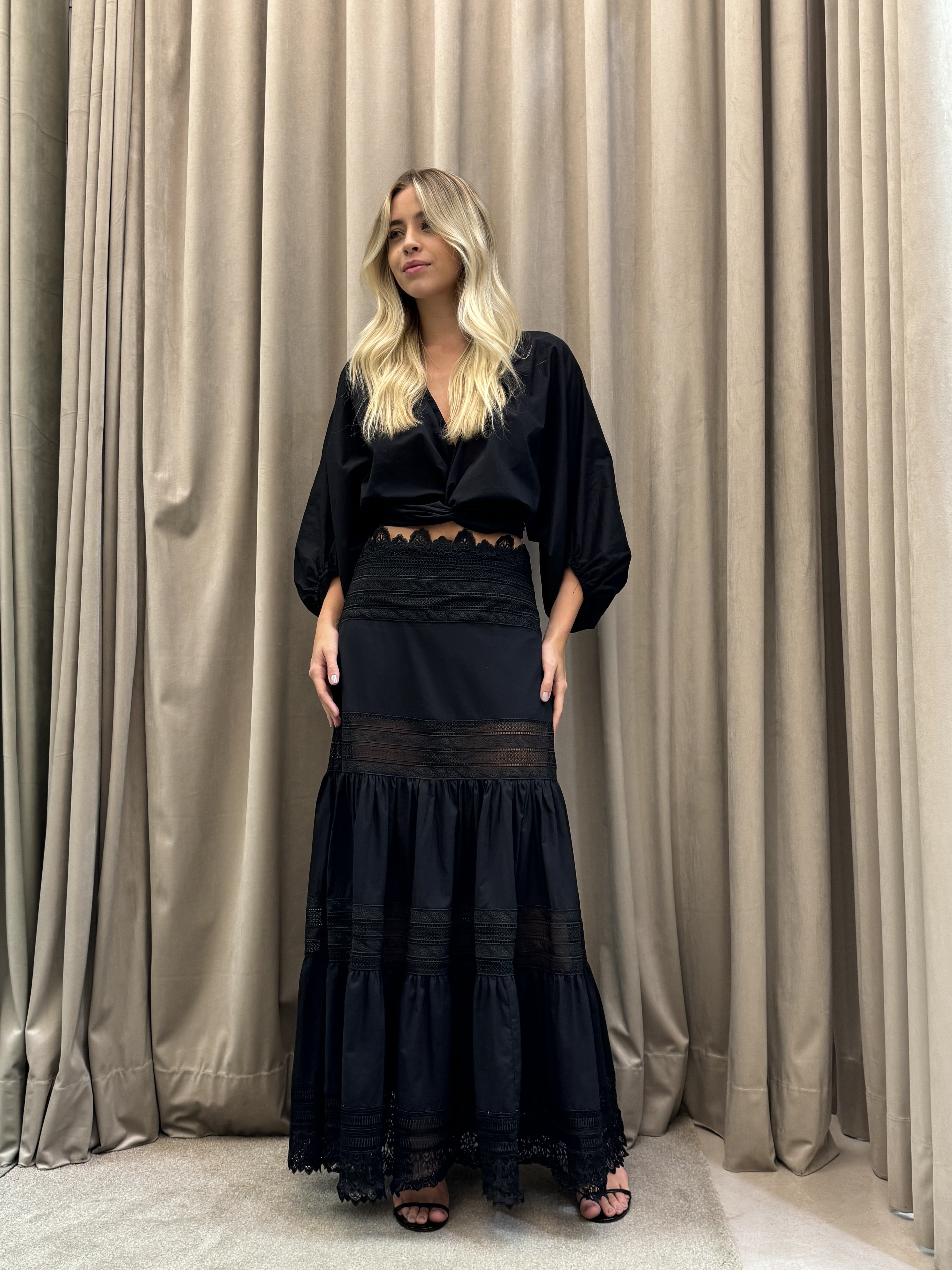 Saia De Cambraia De Algodão Com Entremeio