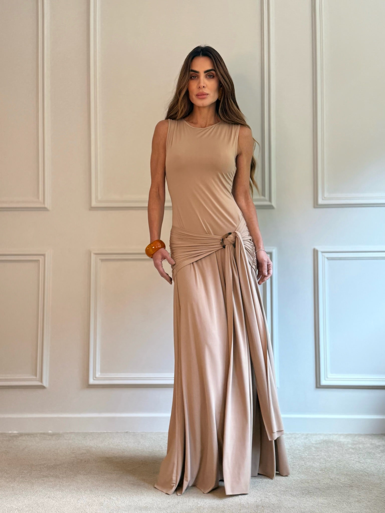 Vestido Em Malha Fria Com Faixa E Fivela