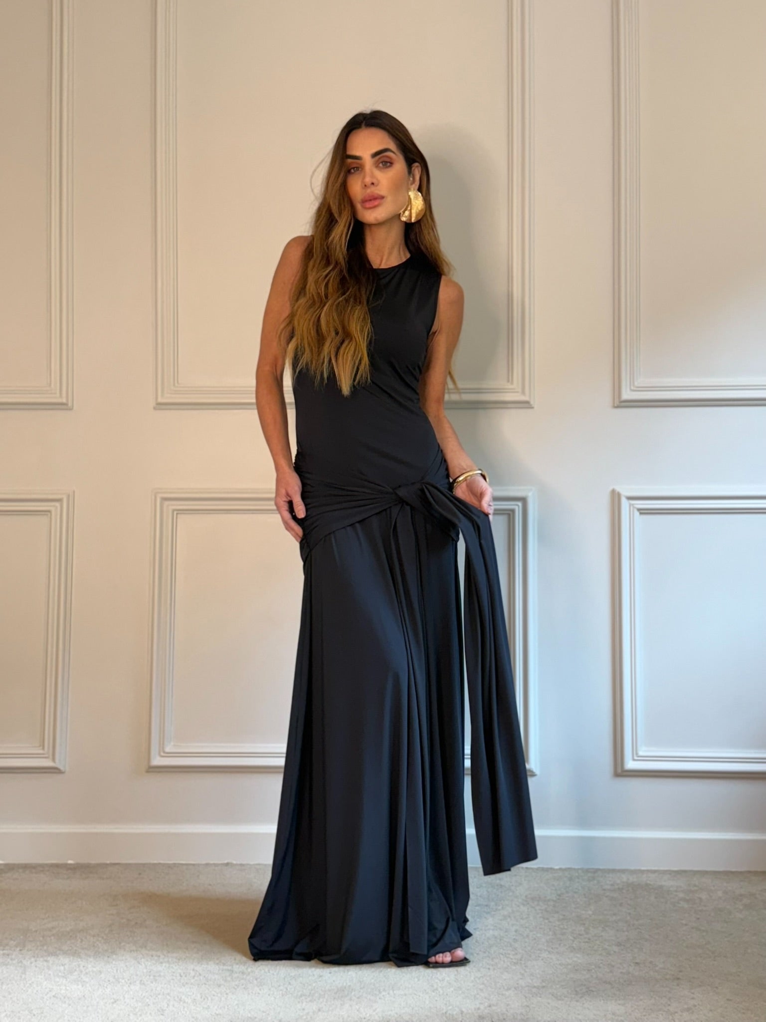 Vestido Em Malha Fria Com Faixa E Fivela