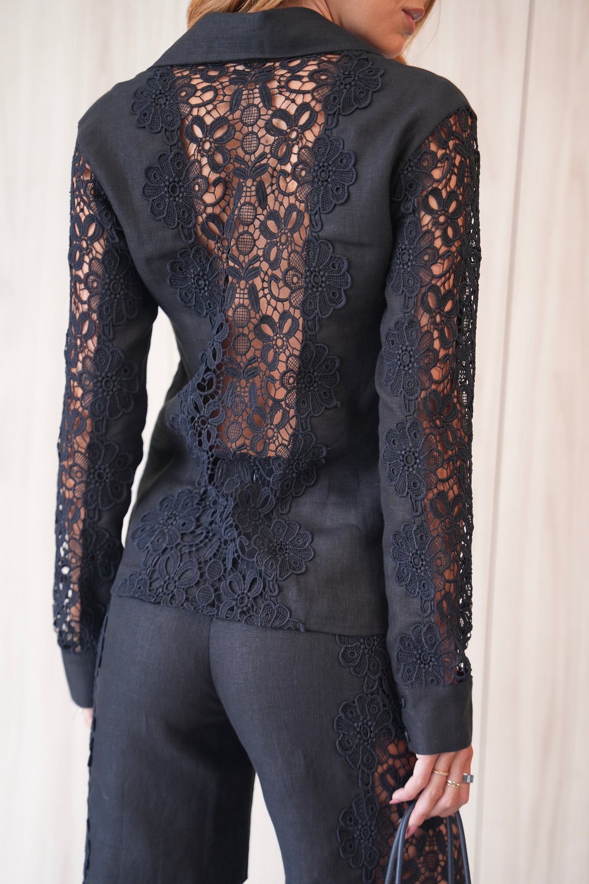 Conjunto Camisa e Calça em Linho com Entremeio em Guipuir