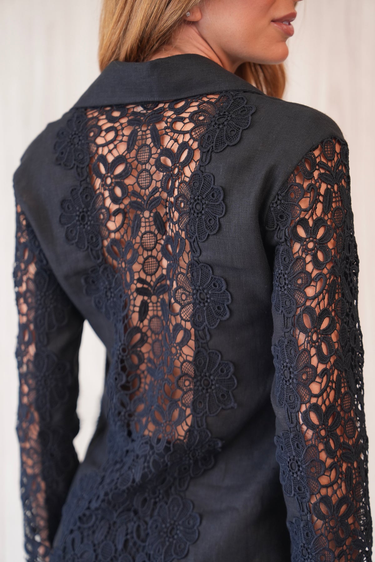Conjunto Camisa e Calça em Linho com Entremeio em Guipuir