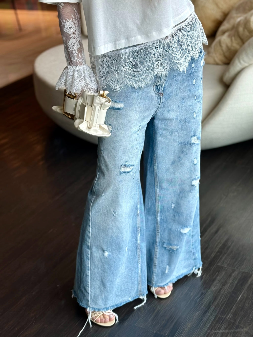 Calça Jeans Flare Destroyed