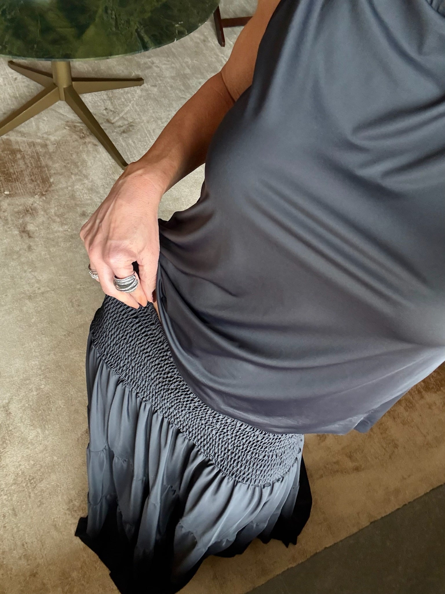 Conjunto Malha Fria Saia E Blusa Gola Alta