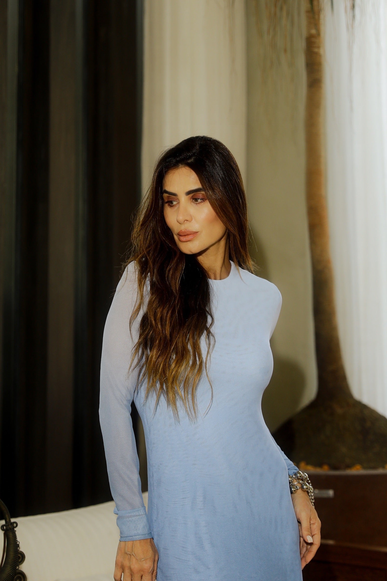 Vestido Em Tule Tie Dye Manga Longa