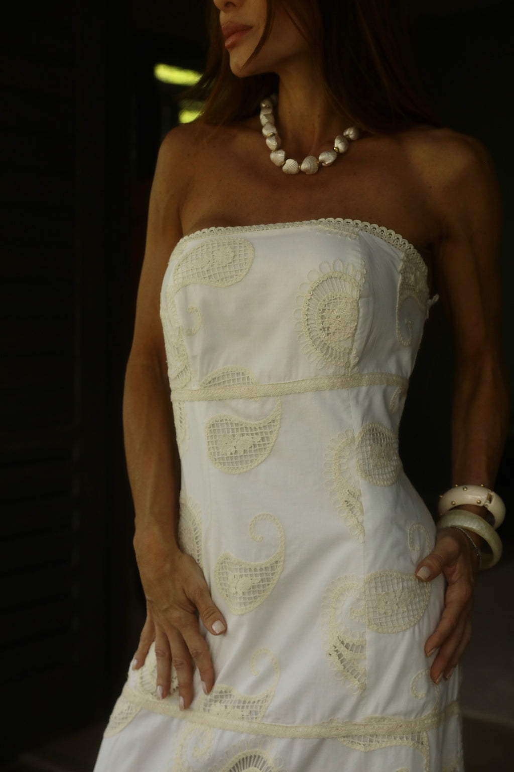 Vestido Tomara Que Caia Em Laise Com Entremeios Em Renda