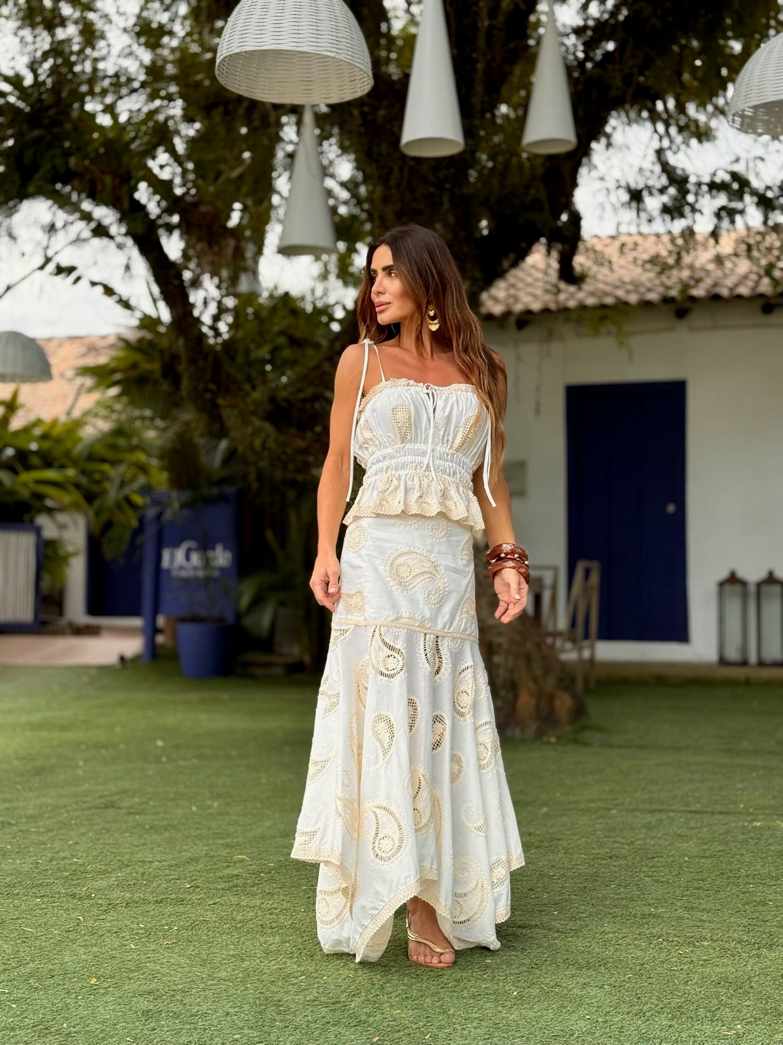 Conjunto Em Laise Com Saia Em Pontas E Top