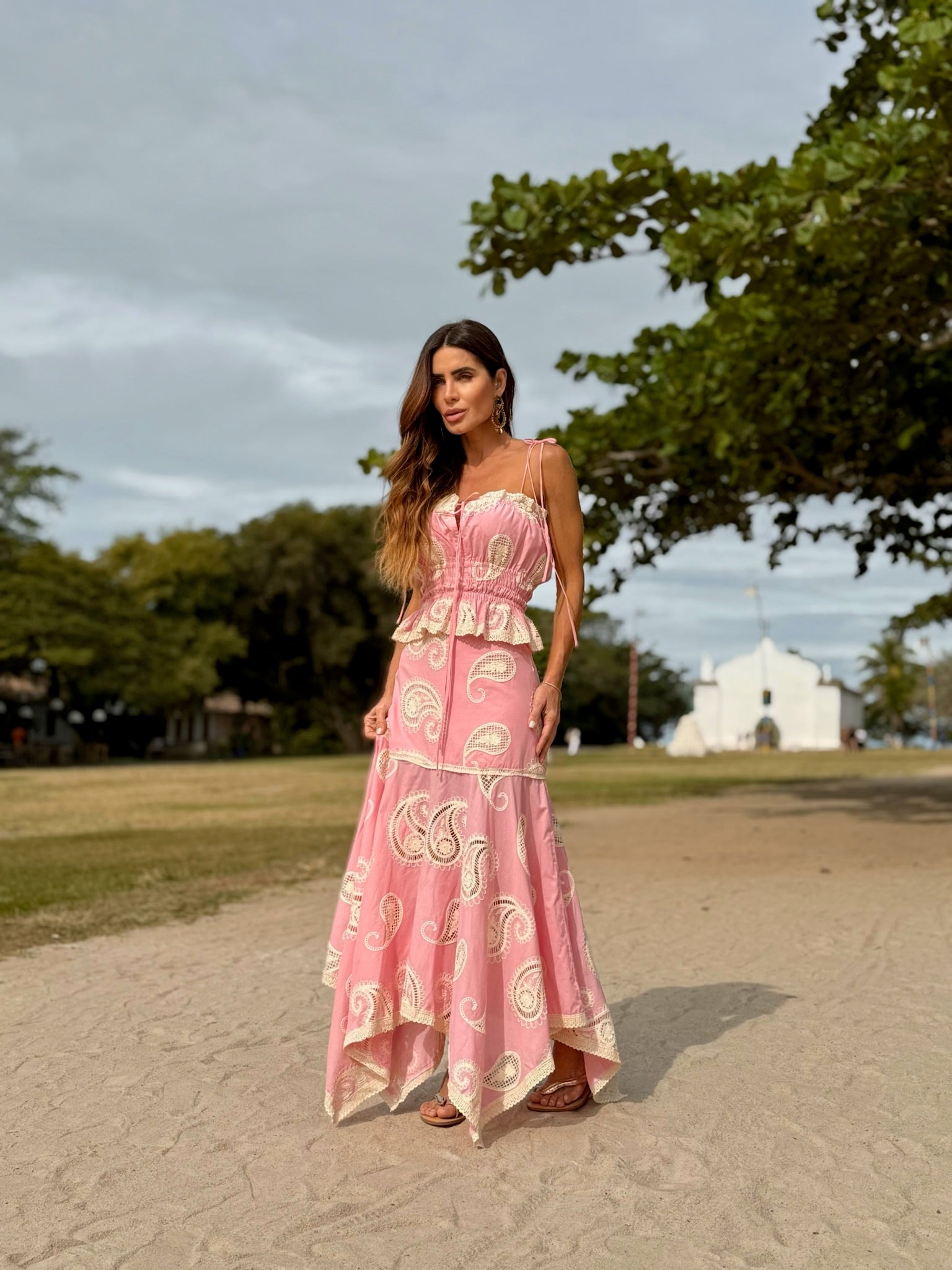 Conjunto Em Laise Com Saia Em Pontas E Top