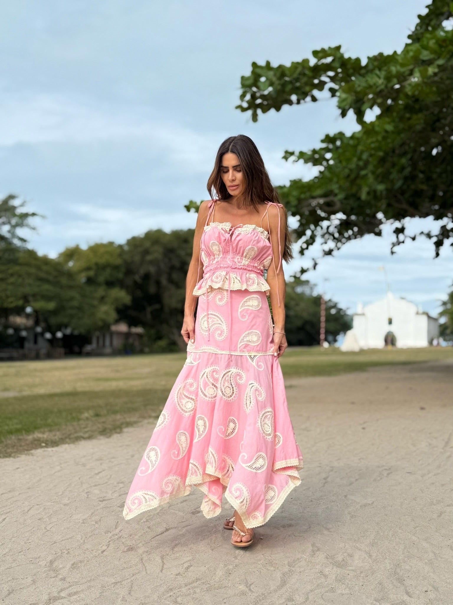 Conjunto Em Laise Com Saia Em Pontas E Top