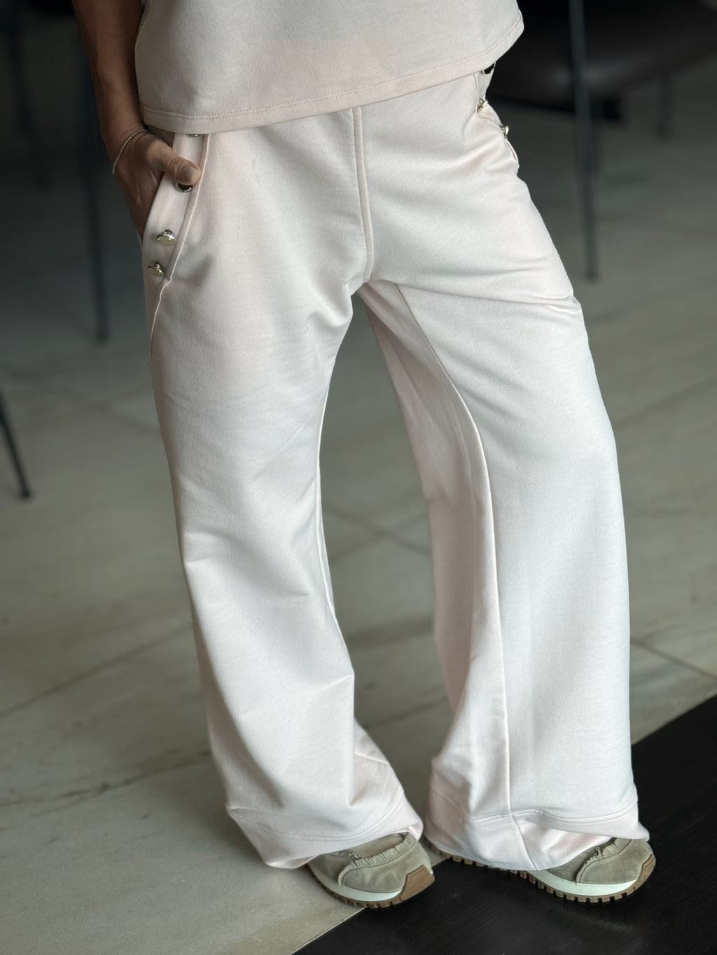 Conjunto De Moletom Blusa Gola Drapeada E Calça Pantalona