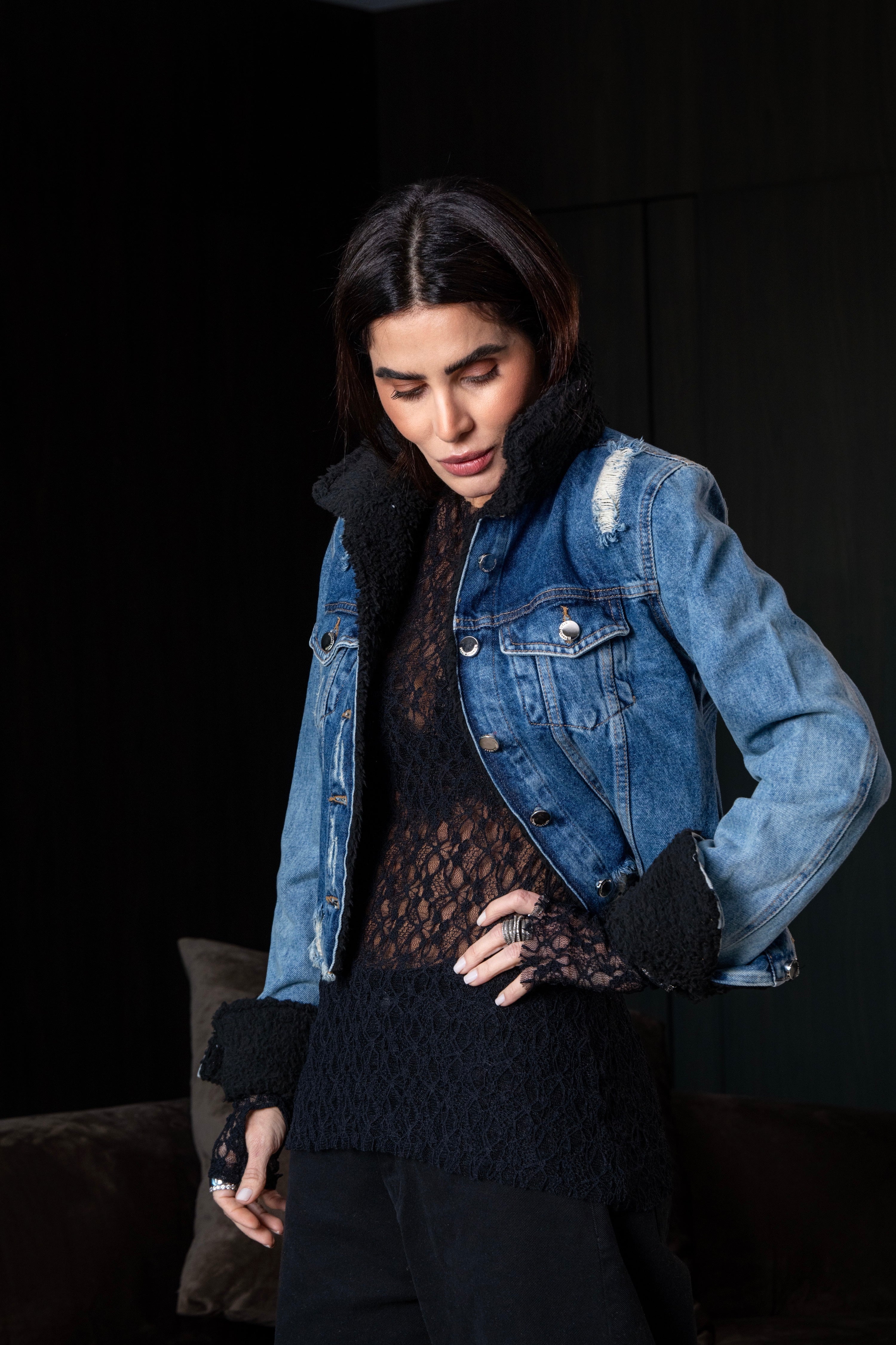 Jaqueta Jeans Gola e Punho em Pelo