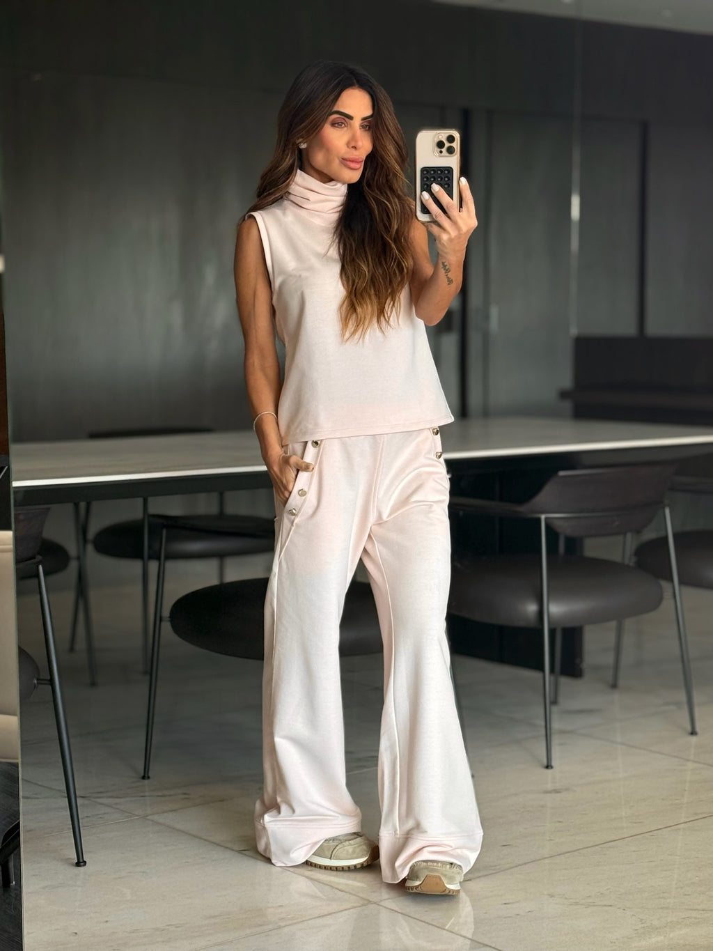 Conjunto De Moletom Blusa Gola Drapeada E Calça Pantalona