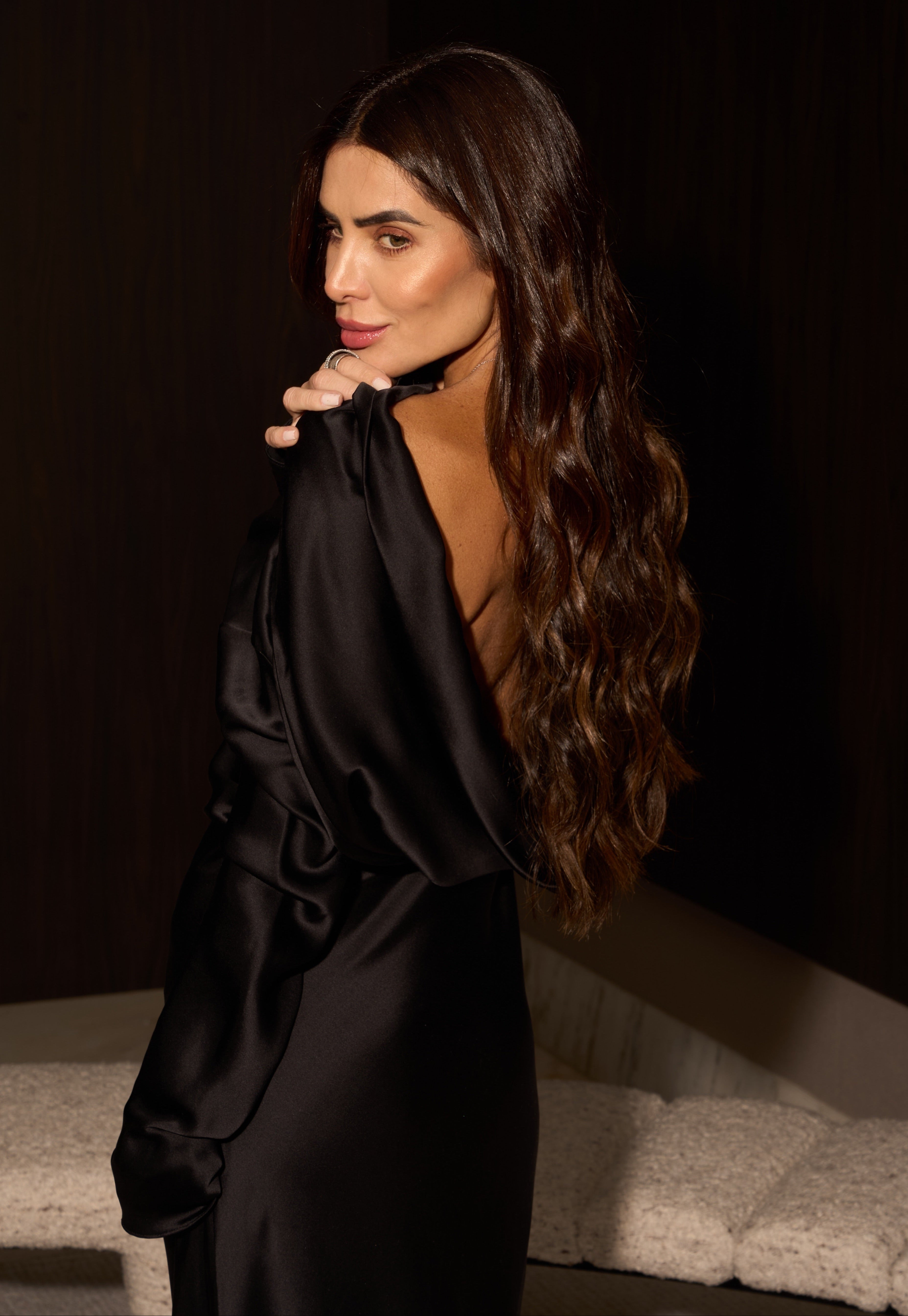 Vestido Em Cetim De Seda Com Costas Abertas Manga Longa