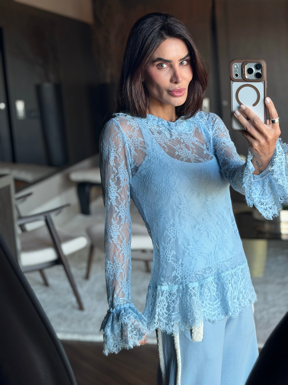 Conjunto Moletom com Casaco Forrado em Pelo e Detalhes em Ribana
