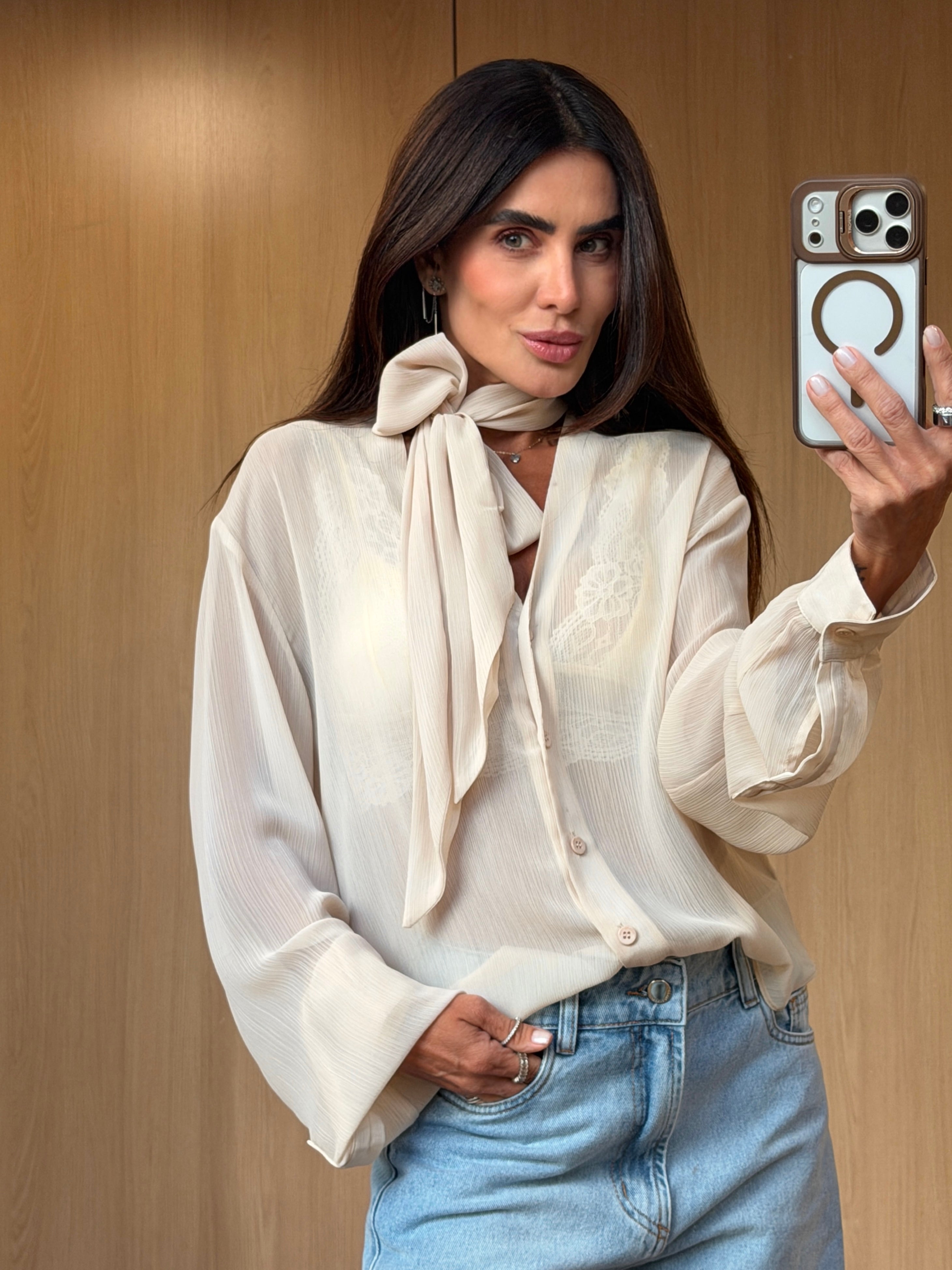 Camisa Chiffon de Seda Gola Laço
