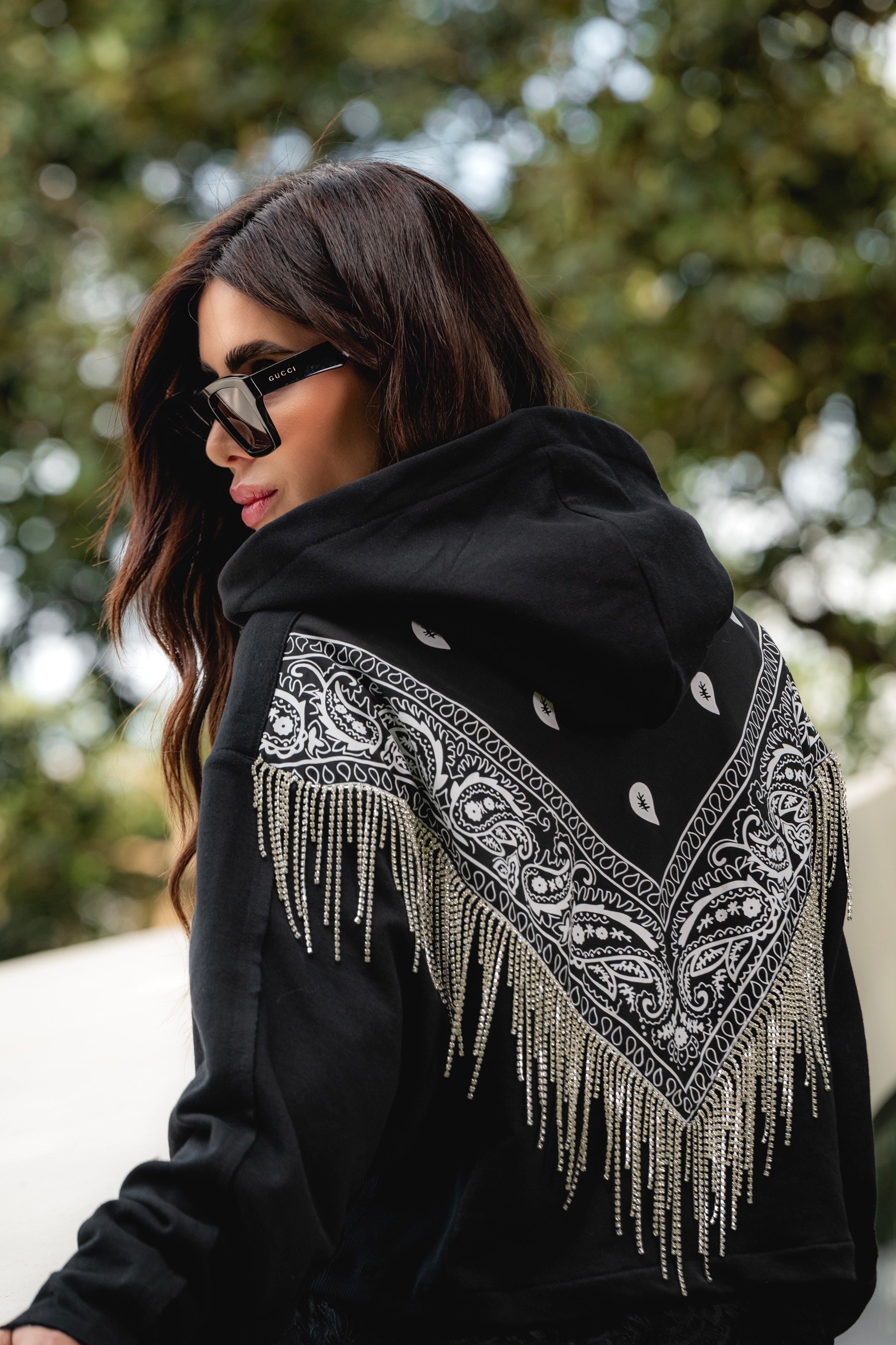 Conjunto Moletom de Capuz Bandana Costas com Strass