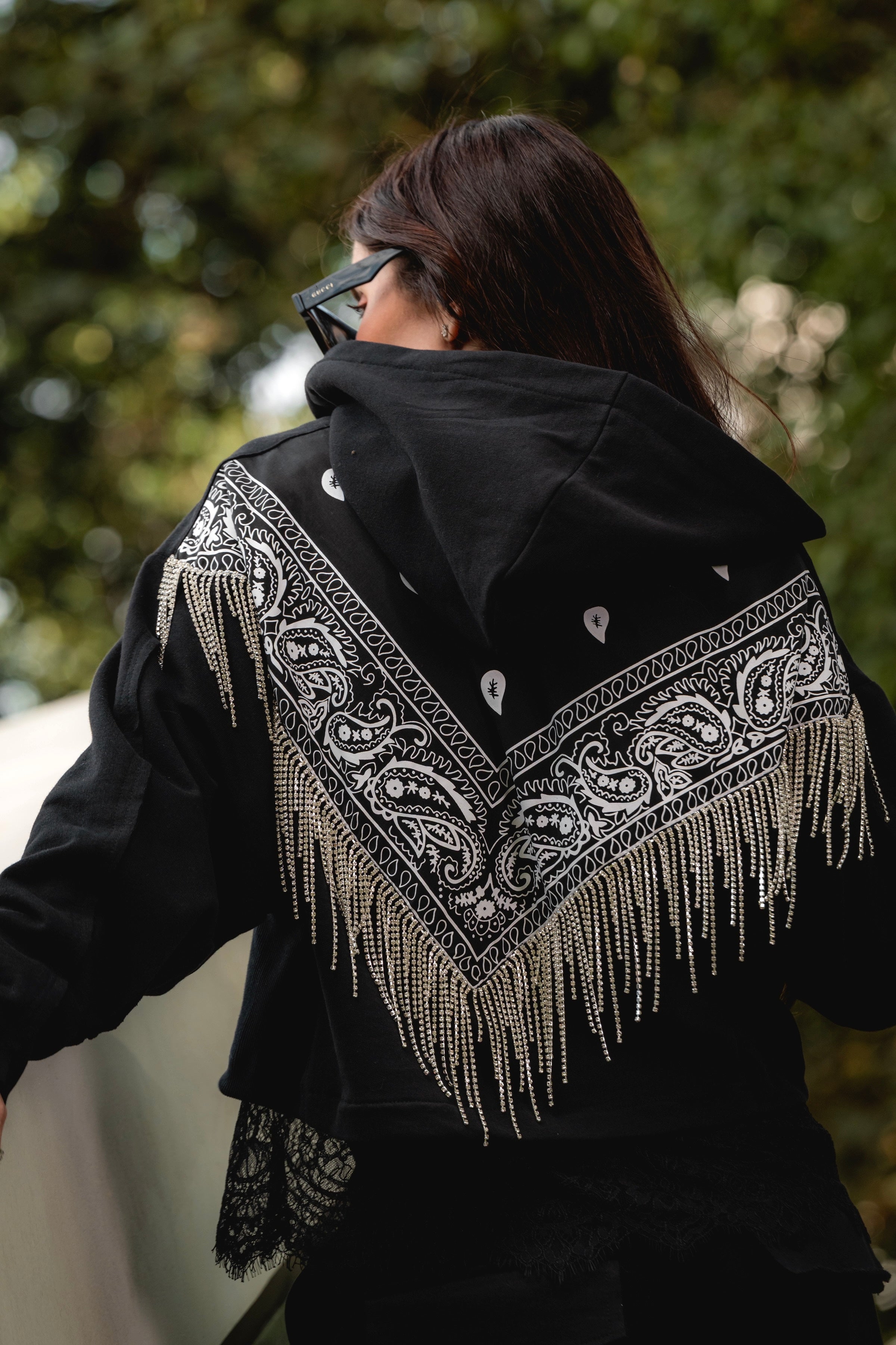 Conjunto Moletom de Capuz Bandana Costas com Strass