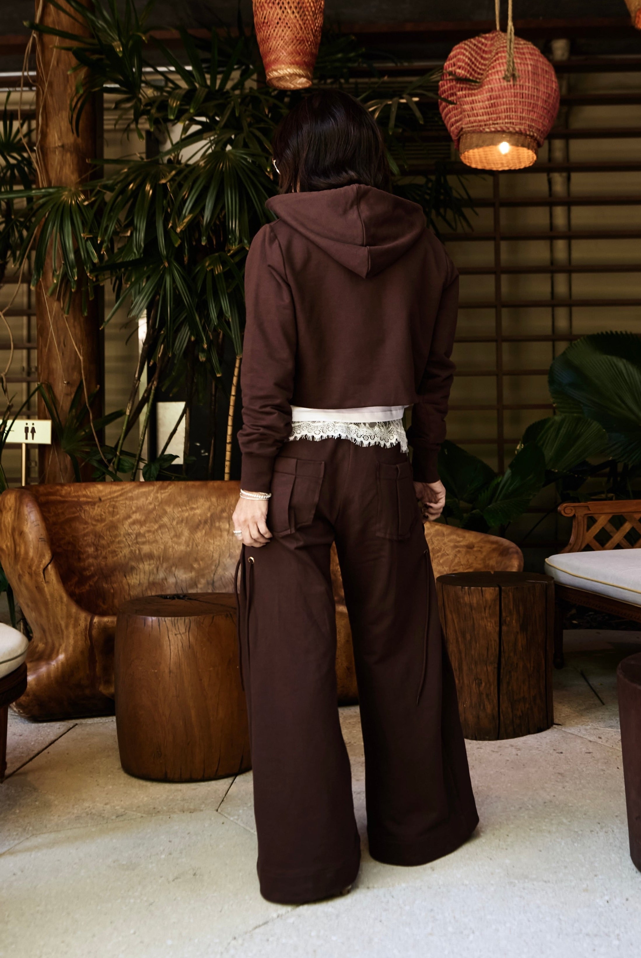 Conjunto Moletom  com Detalhes em Ilhós