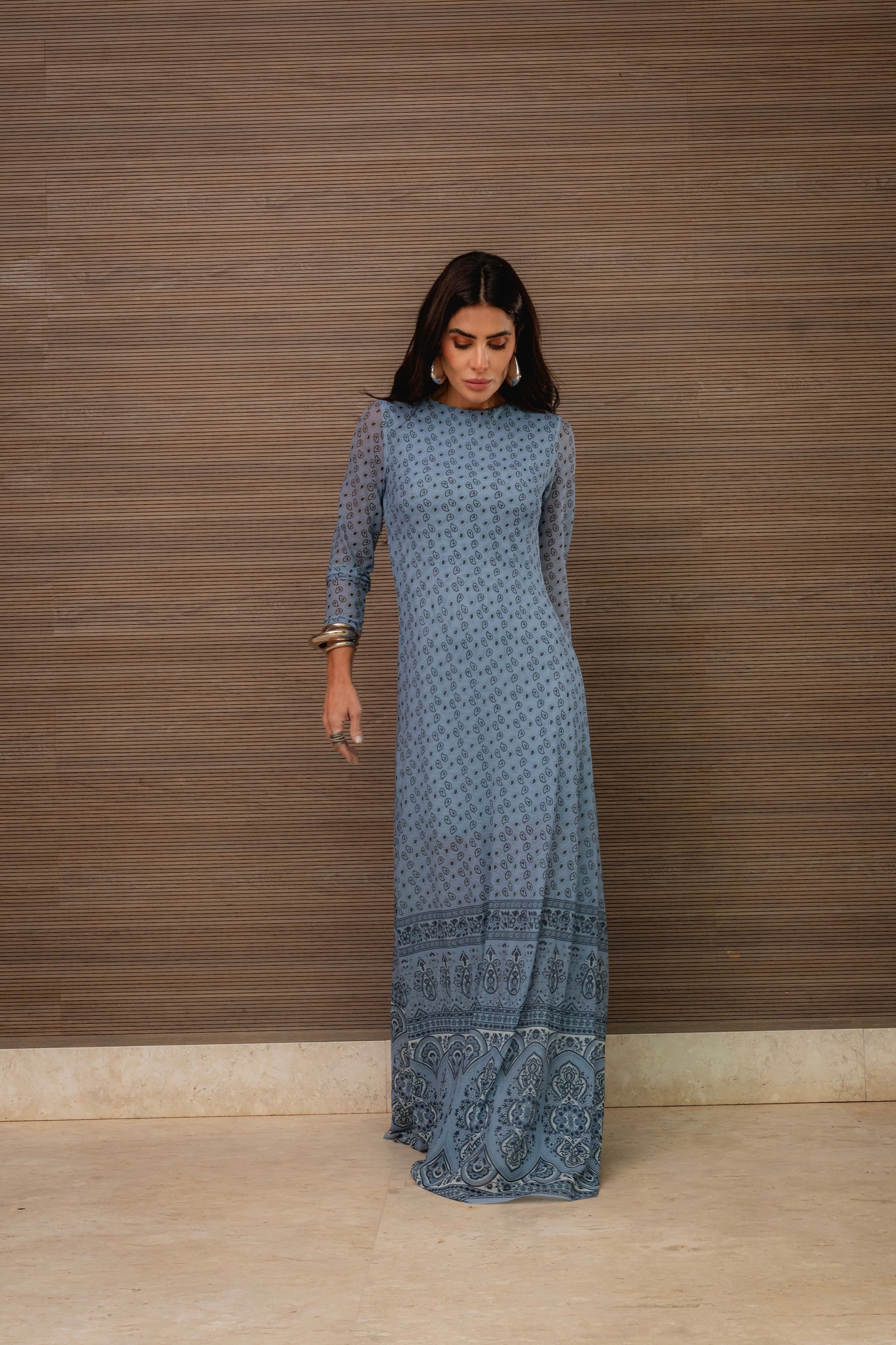 Vestido em Tule Manga Longa com Estampa Exclusiva