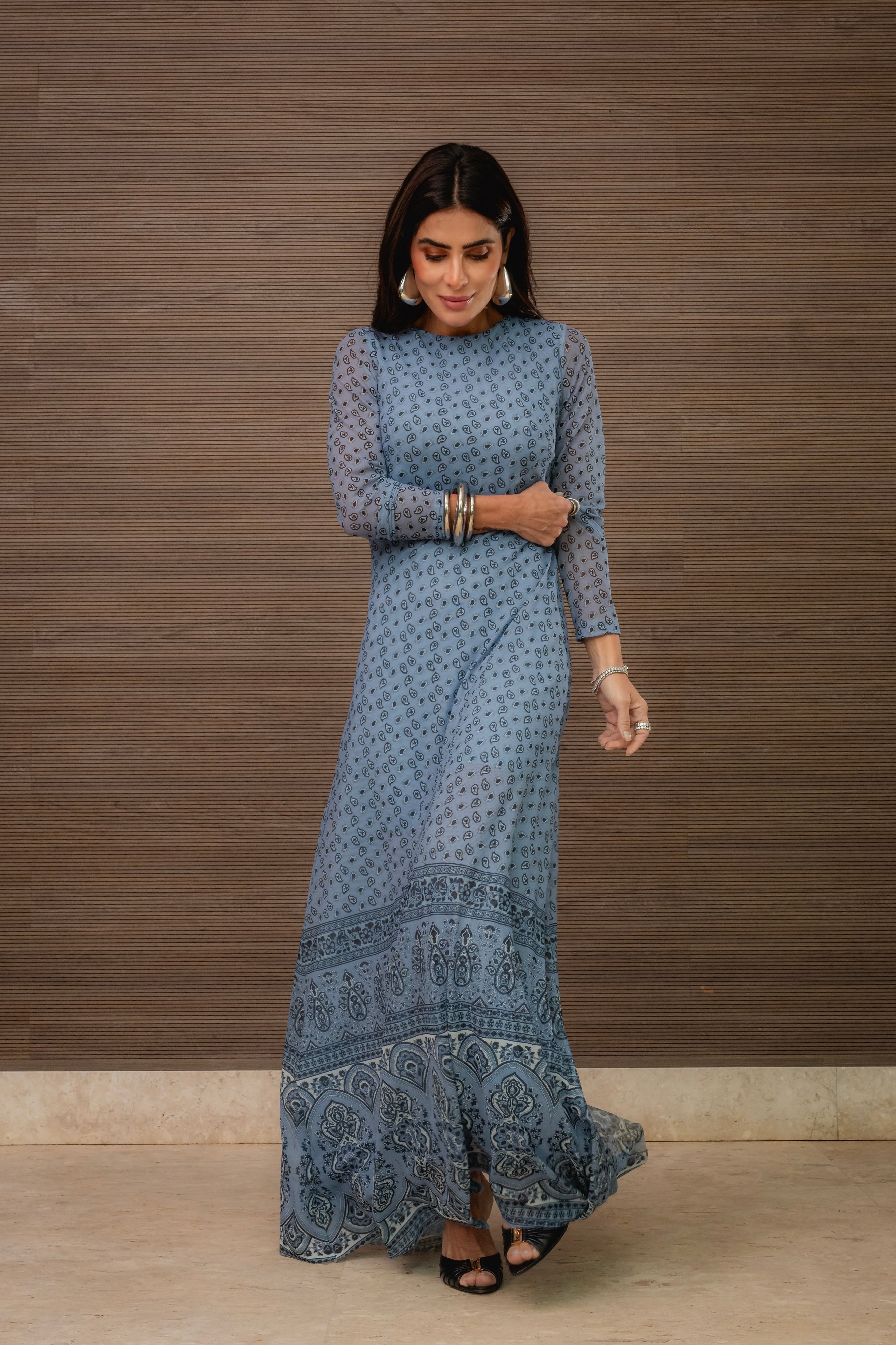 Vestido em Tule Manga Longa com Estampa Exclusiva