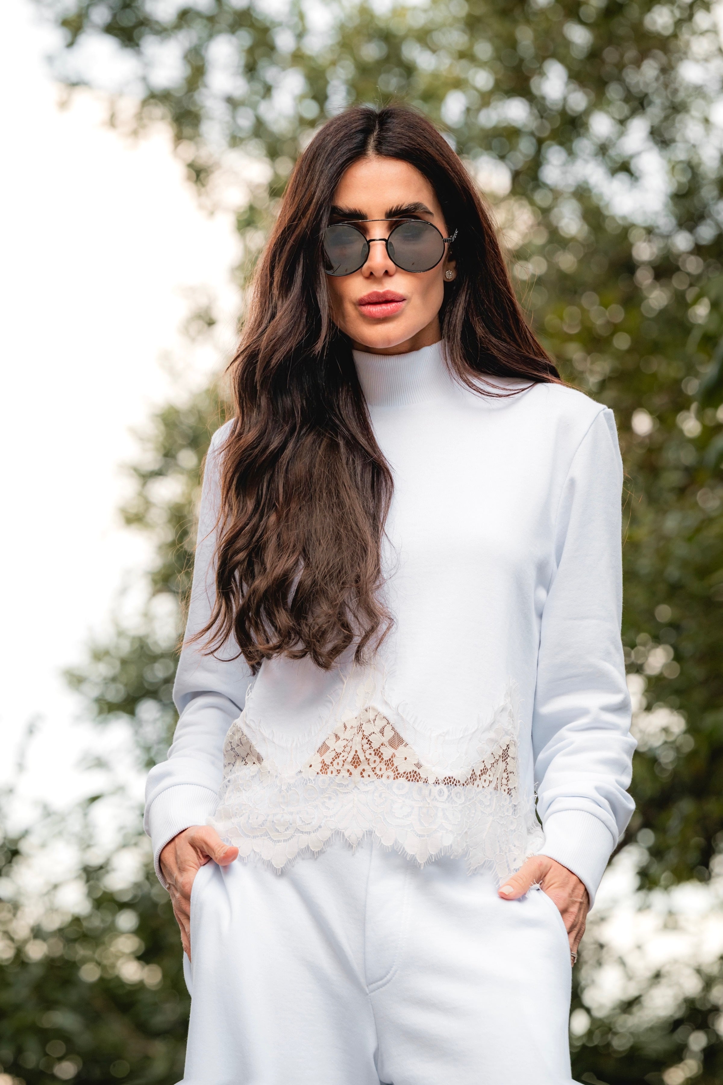 Conjunto Moletom Calça Pantalona e Blusa com Renda Bordada