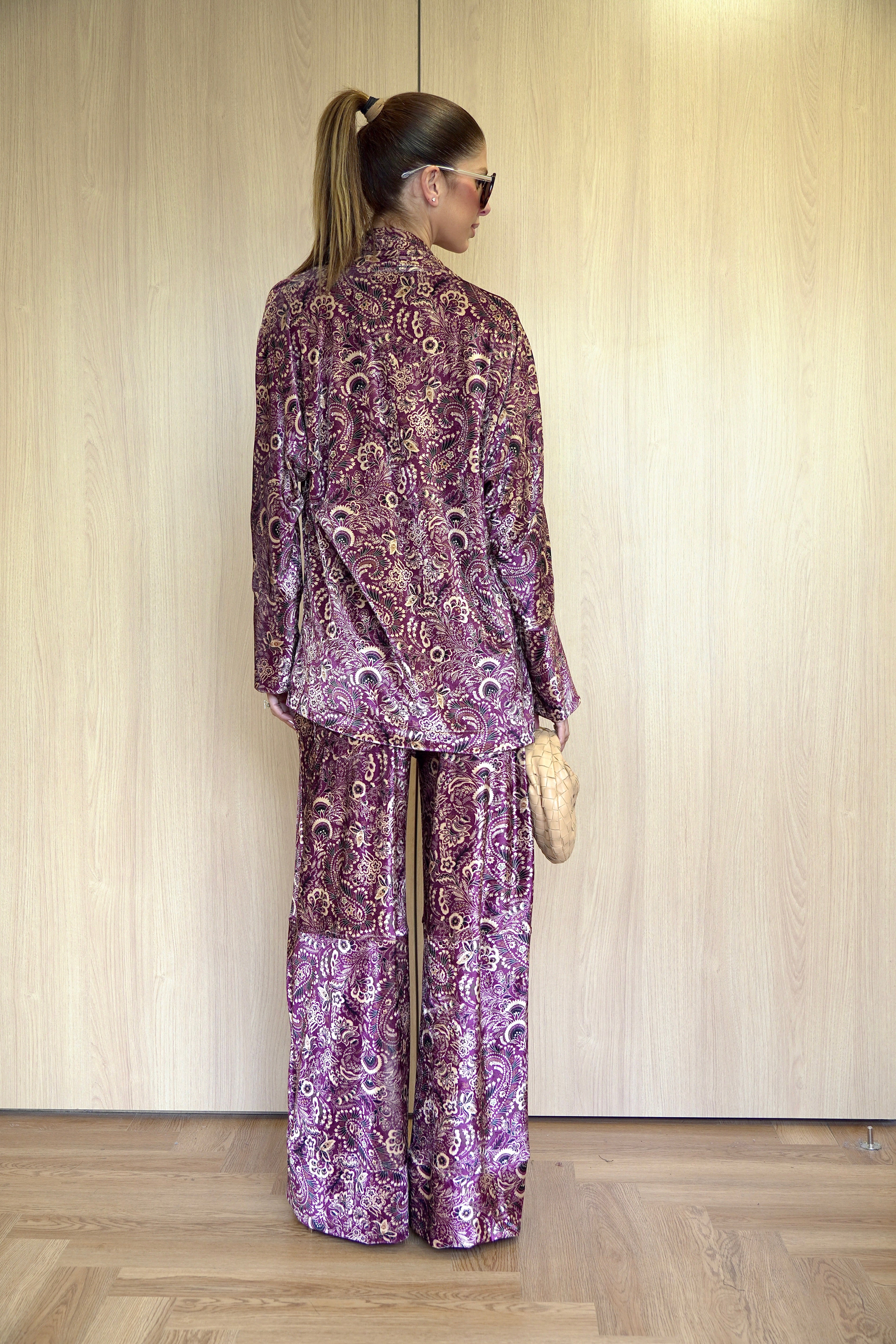 Conjunto Kimono e Pantalona de Veludo com Estampa Paisley