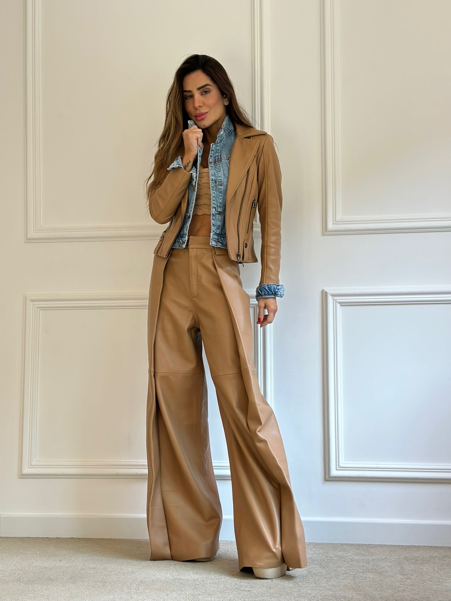 Calça De Couro Com Corrente