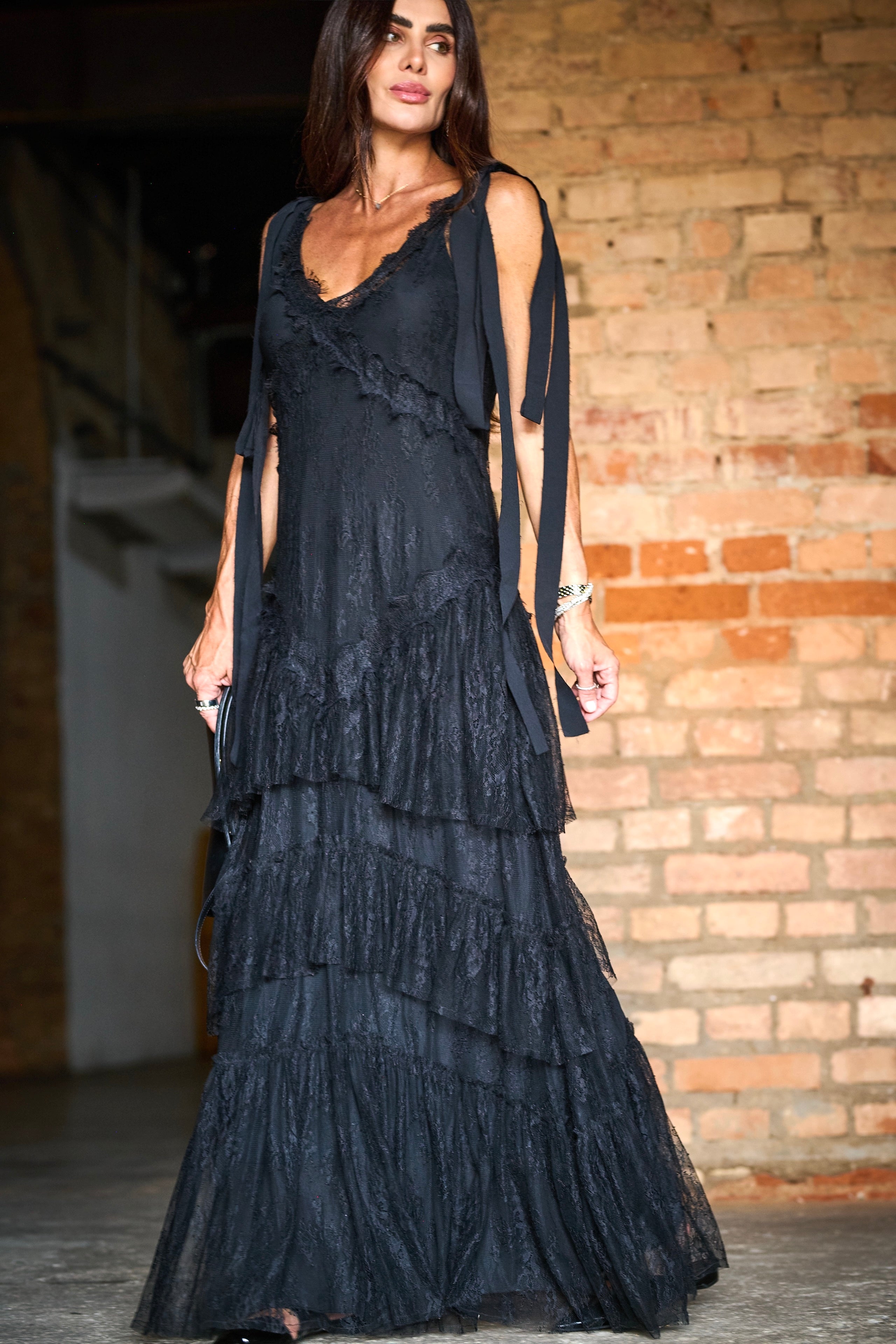 Vestido Longo Babados em Renda