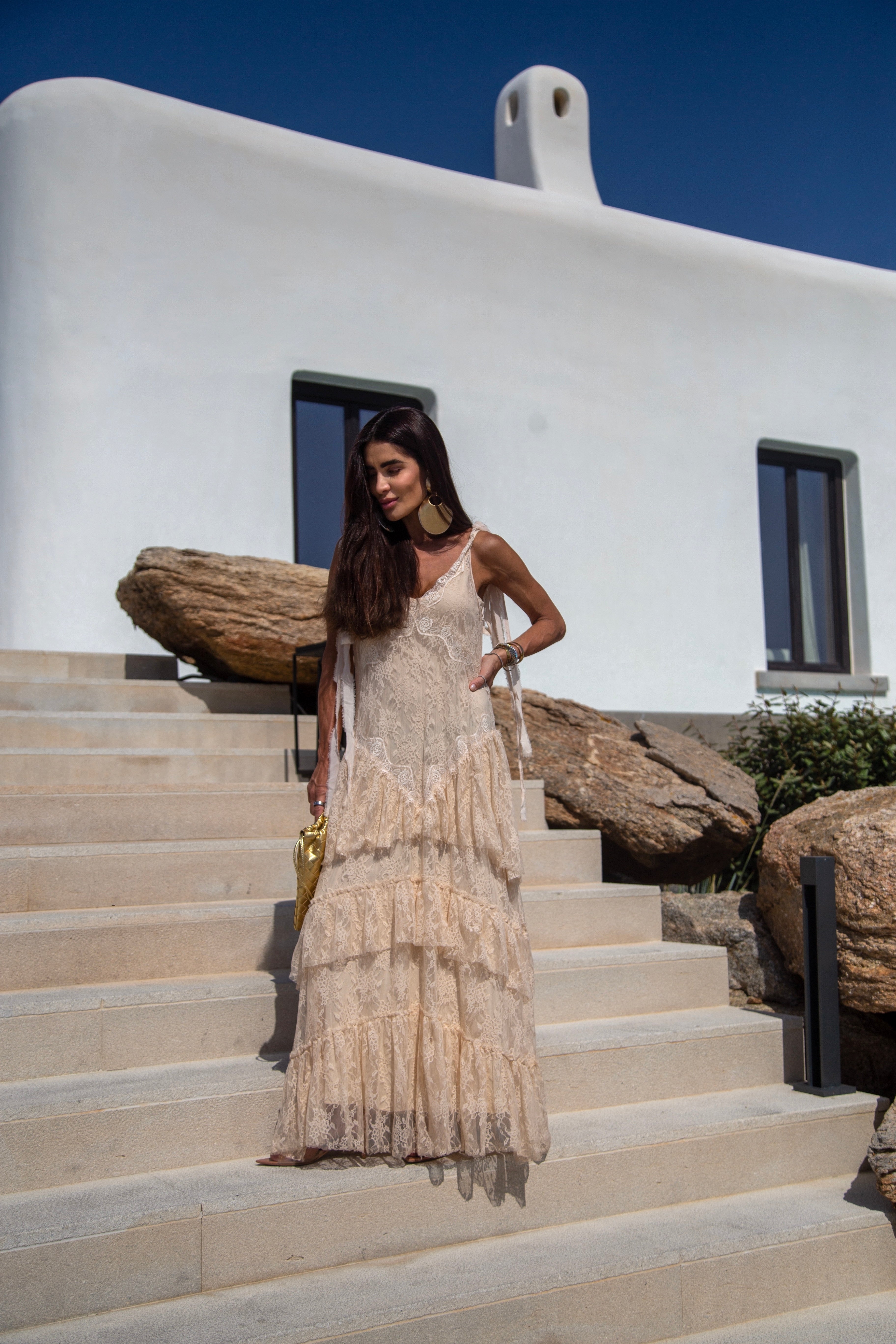 Vestido Longo Babados em Renda
