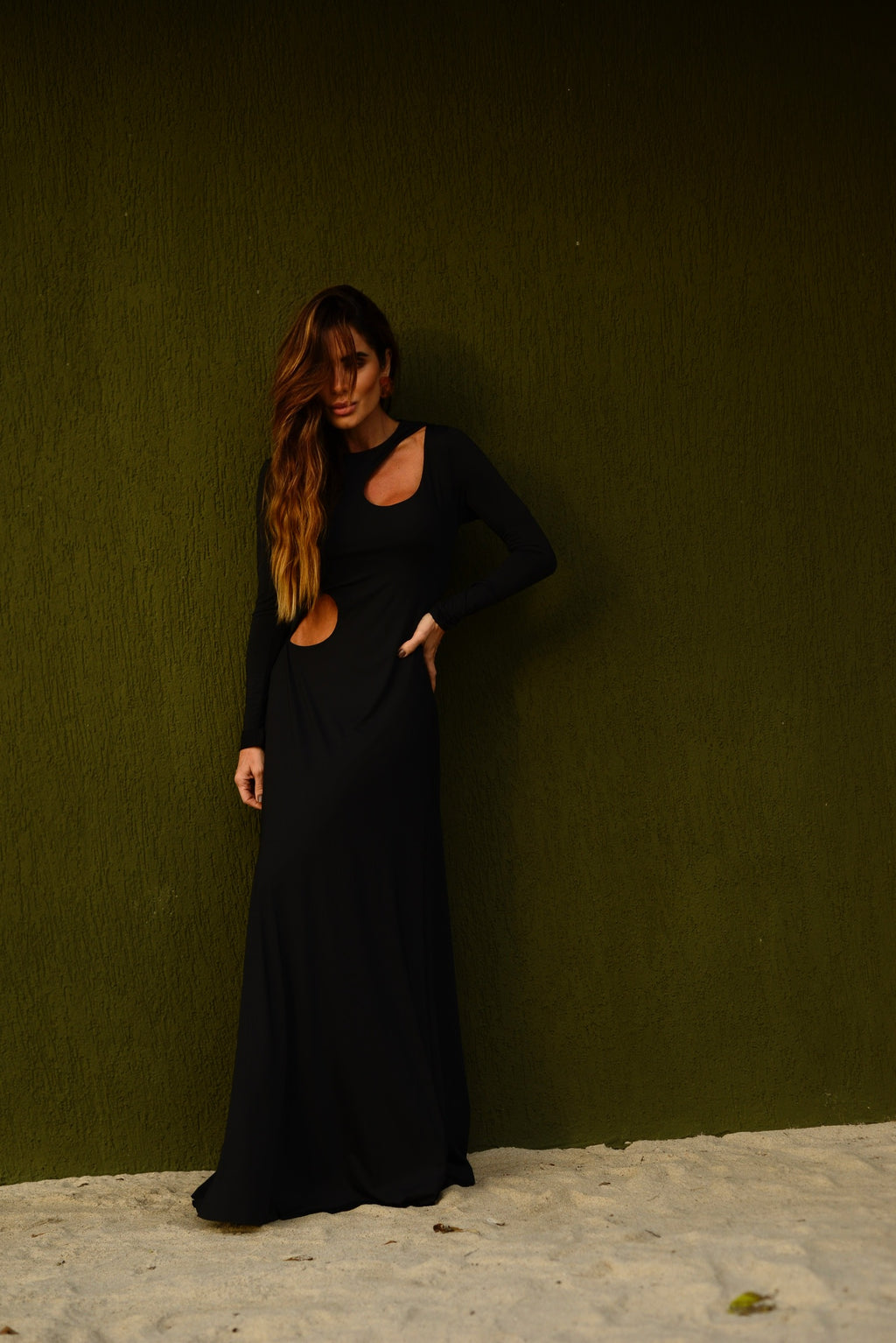 Vestido Malha Fria Manga Longa Com Aberturas